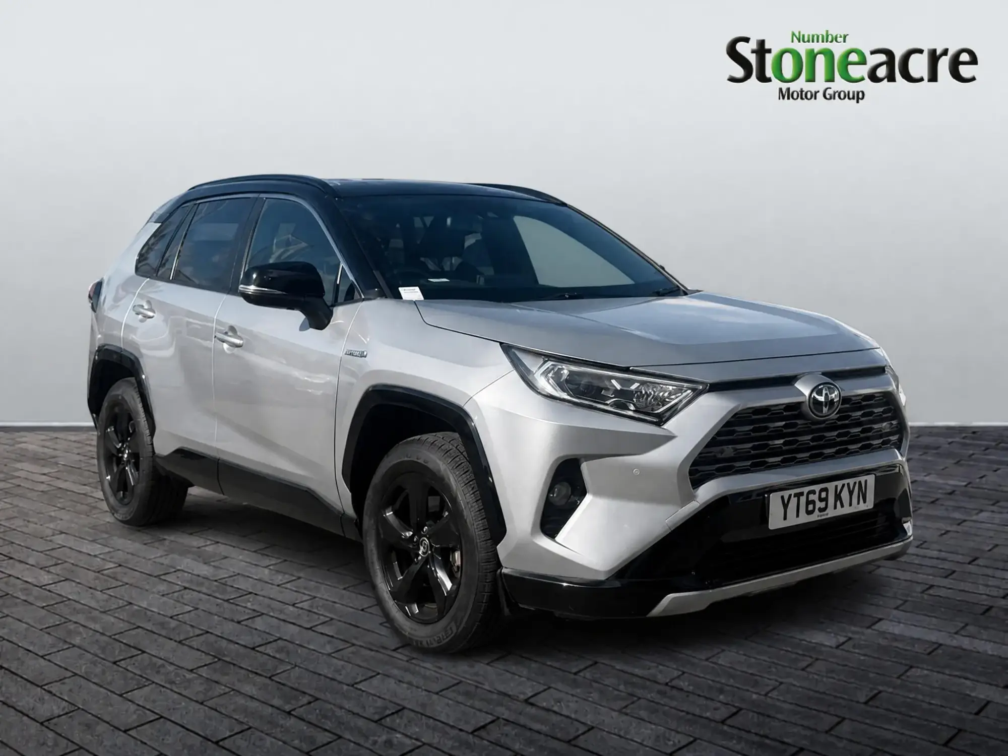 Toyota RAV4 2.5 VVT-h Dynamic CVT Euro 6 (s/s) 5dr YT69KYN Image 1 Toyota RAV4 2.5 VVT-h Dynamic CVT Euro 6 (s/s) 5dr YT69KYN Image 1