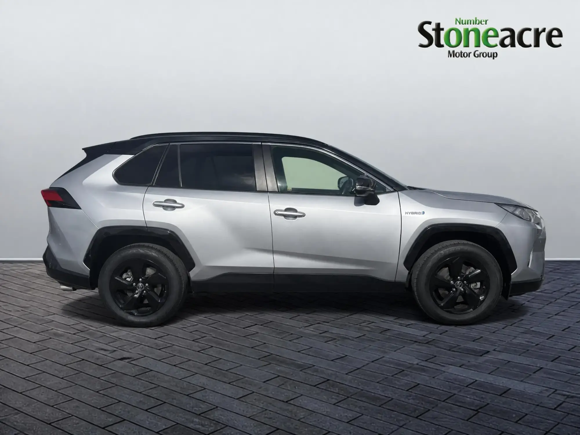 Toyota RAV4 2.5 VVT-h Dynamic CVT Euro 6 (s/s) 5dr YT69KYN Image 2 Toyota RAV4 2.5 VVT-h Dynamic CVT Euro 6 (s/s) 5dr YT69KYN Image 2