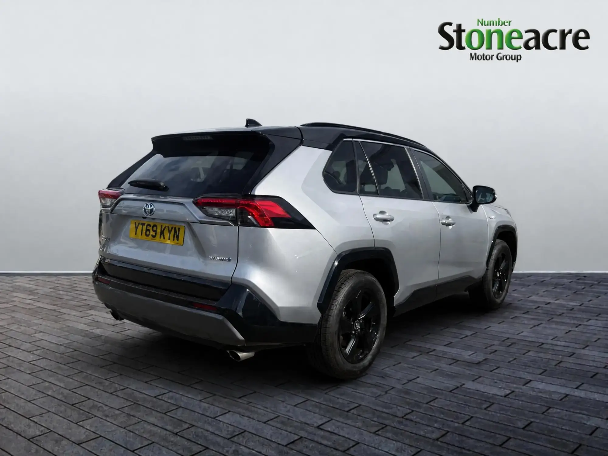 Toyota RAV4 2.5 VVT-h Dynamic CVT Euro 6 (s/s) 5dr YT69KYN Image 3 Toyota RAV4 2.5 VVT-h Dynamic CVT Euro 6 (s/s) 5dr YT69KYN Image 3
