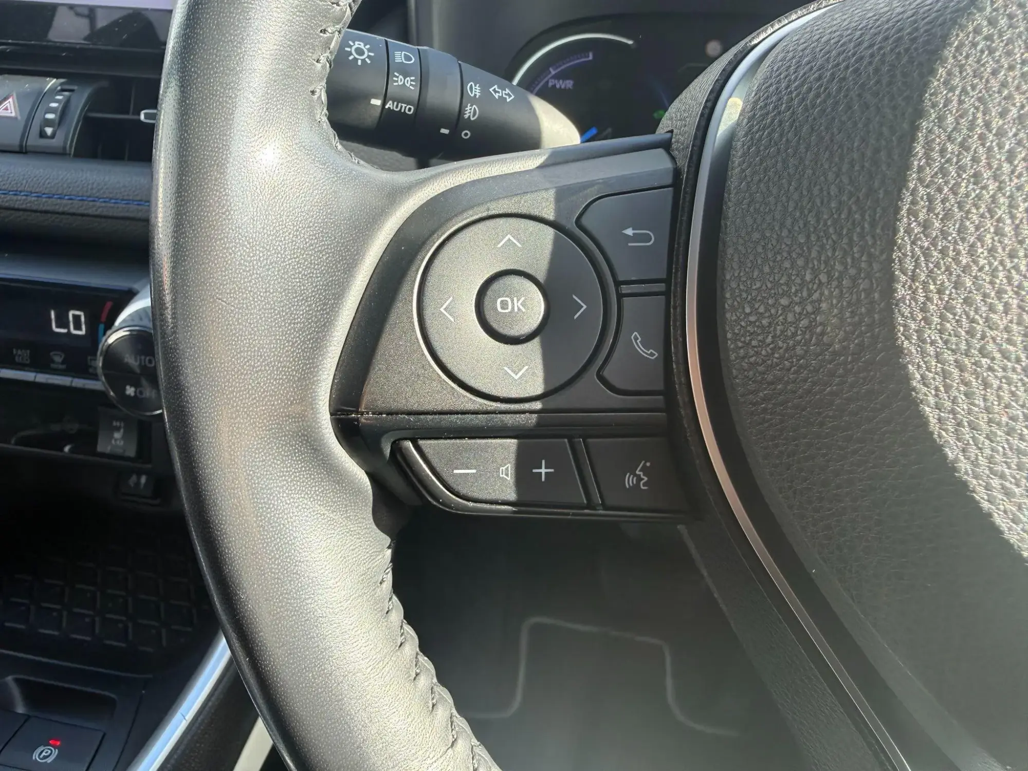 Toyota RAV4 Image 17