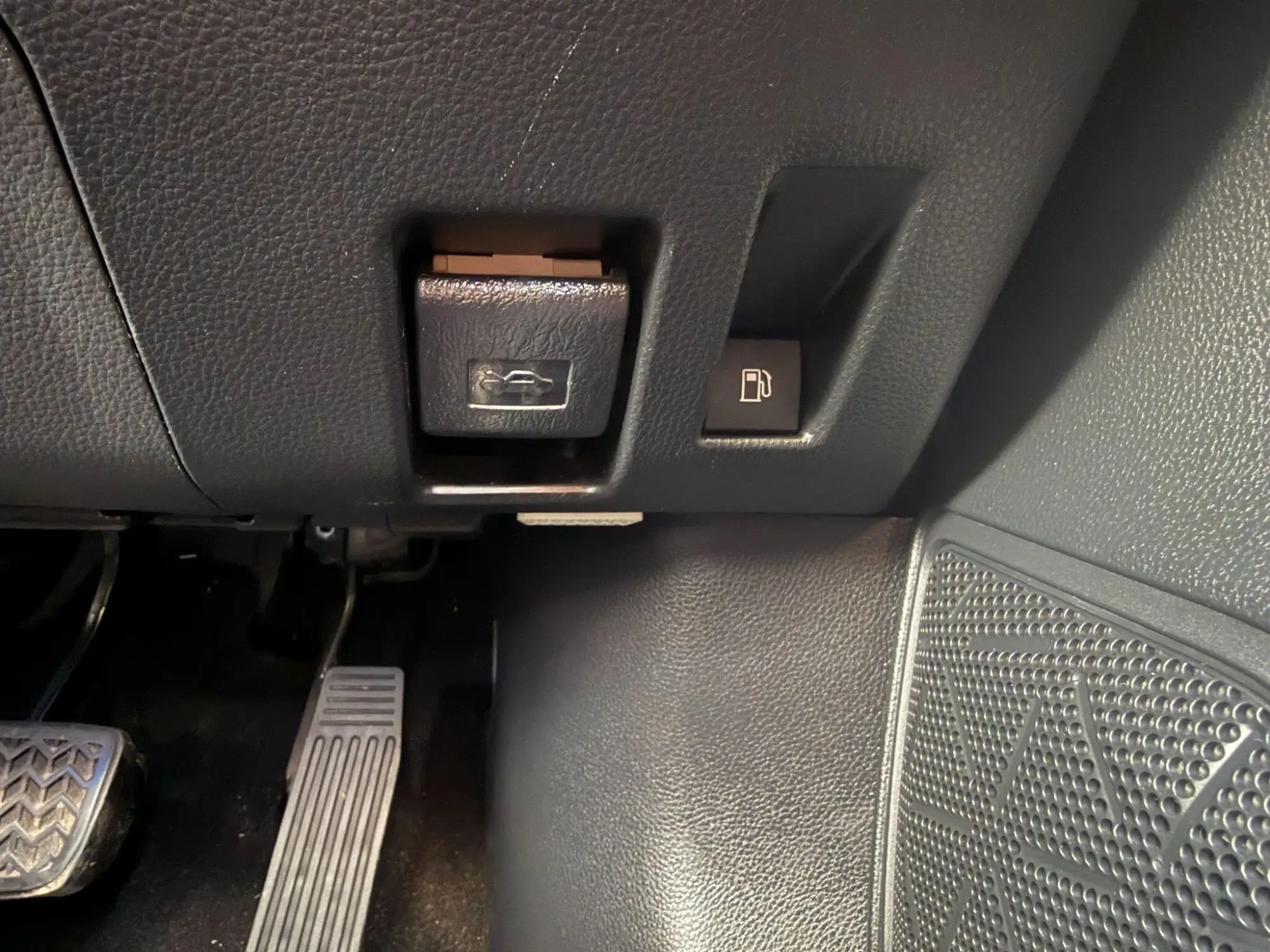 Toyota RAV4 Image 22