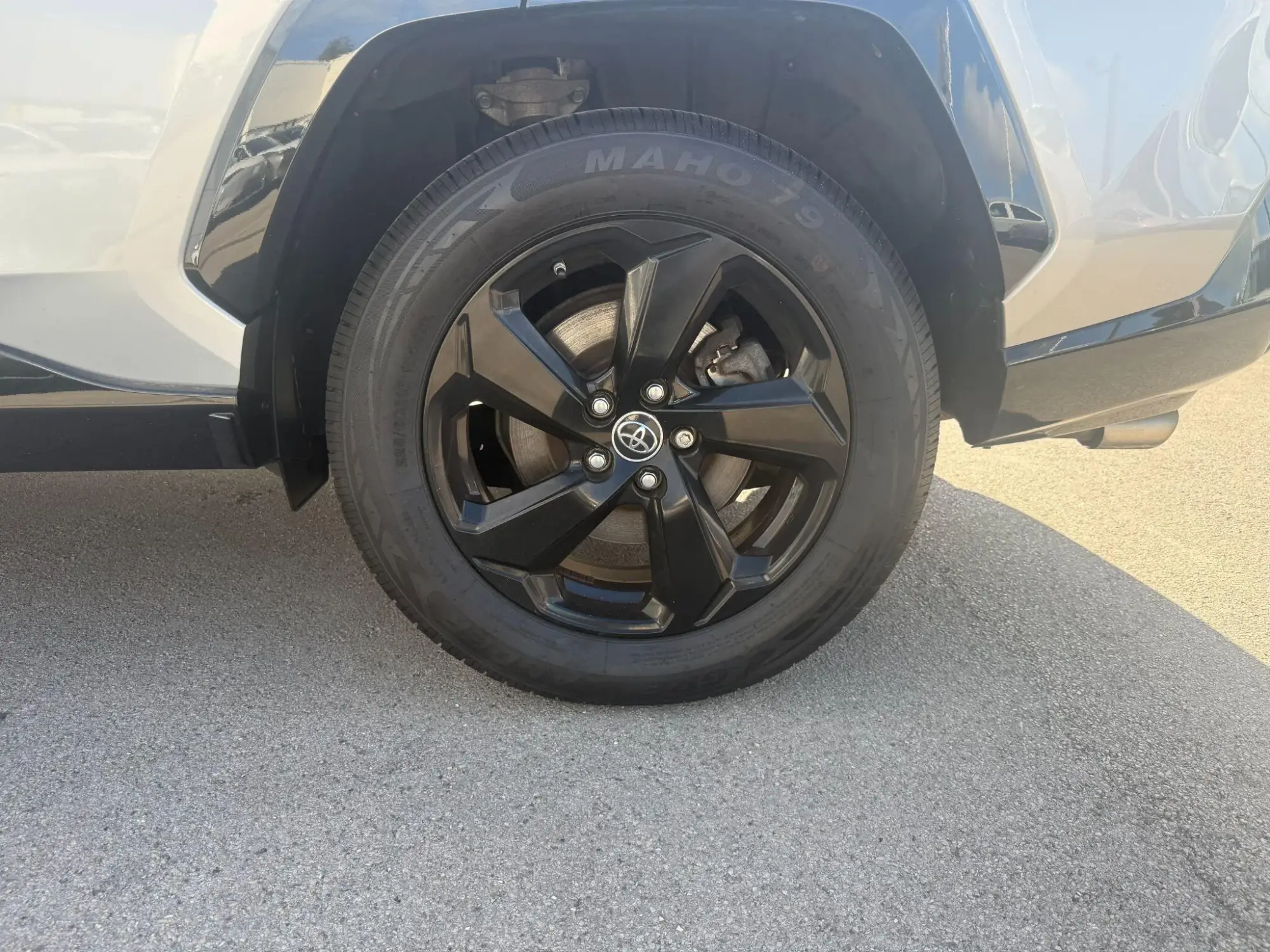Toyota RAV4 Image 24