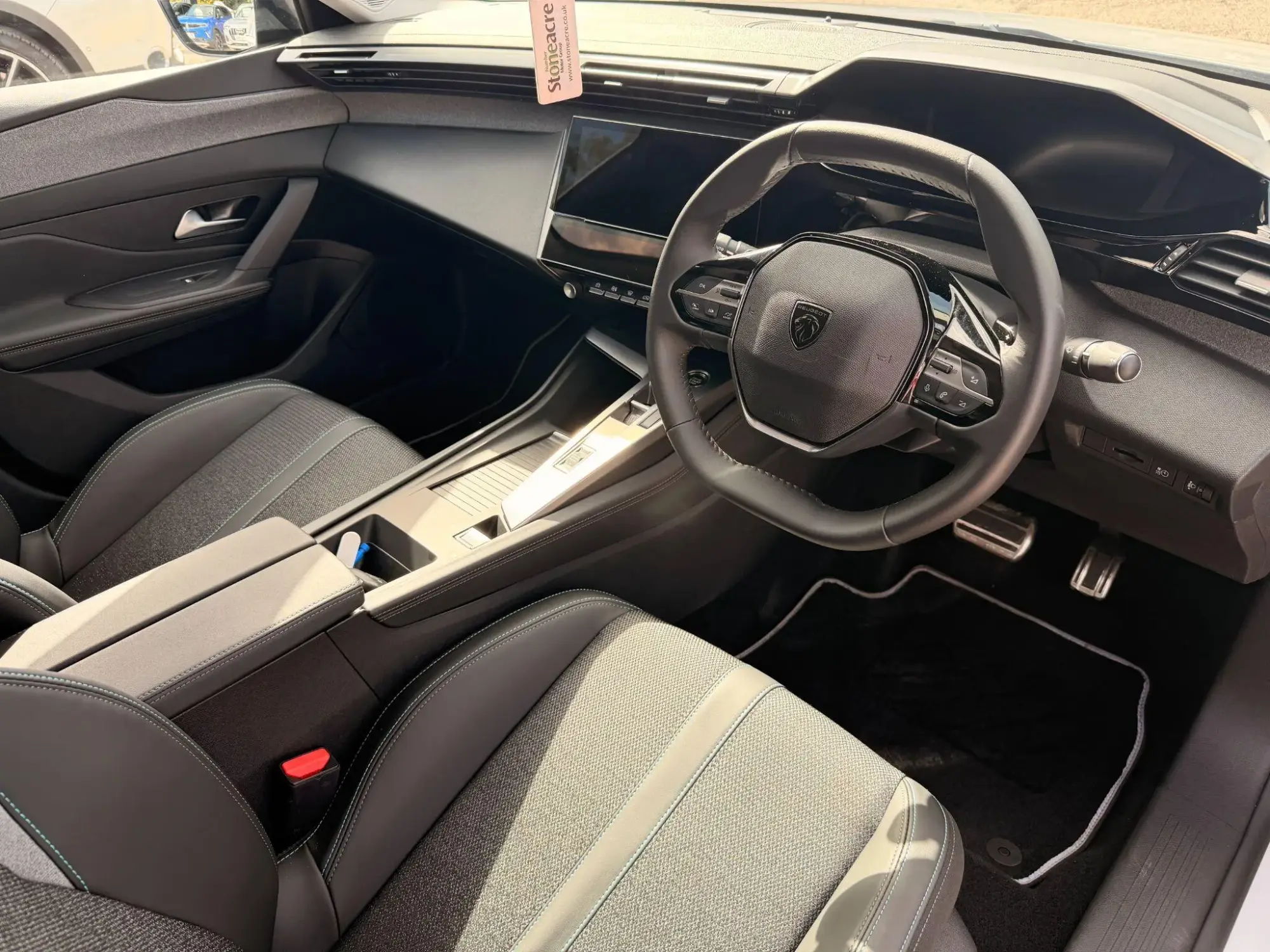 Peugeot E-408 Image 9