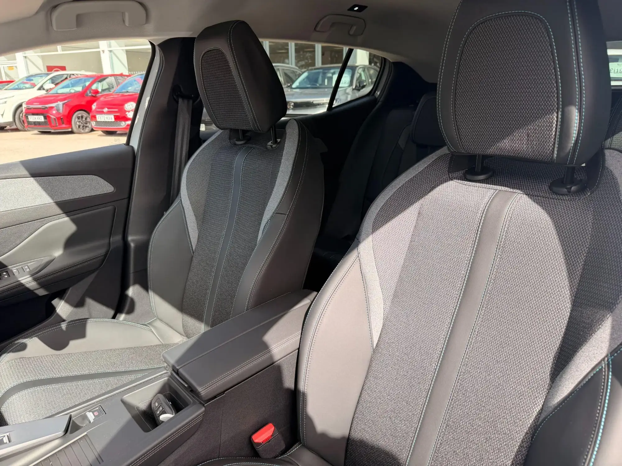 Peugeot E-408 Image 15