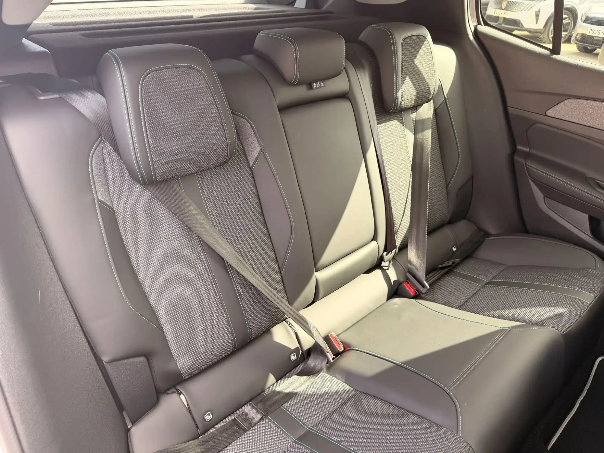 Peugeot E-408 Image 16