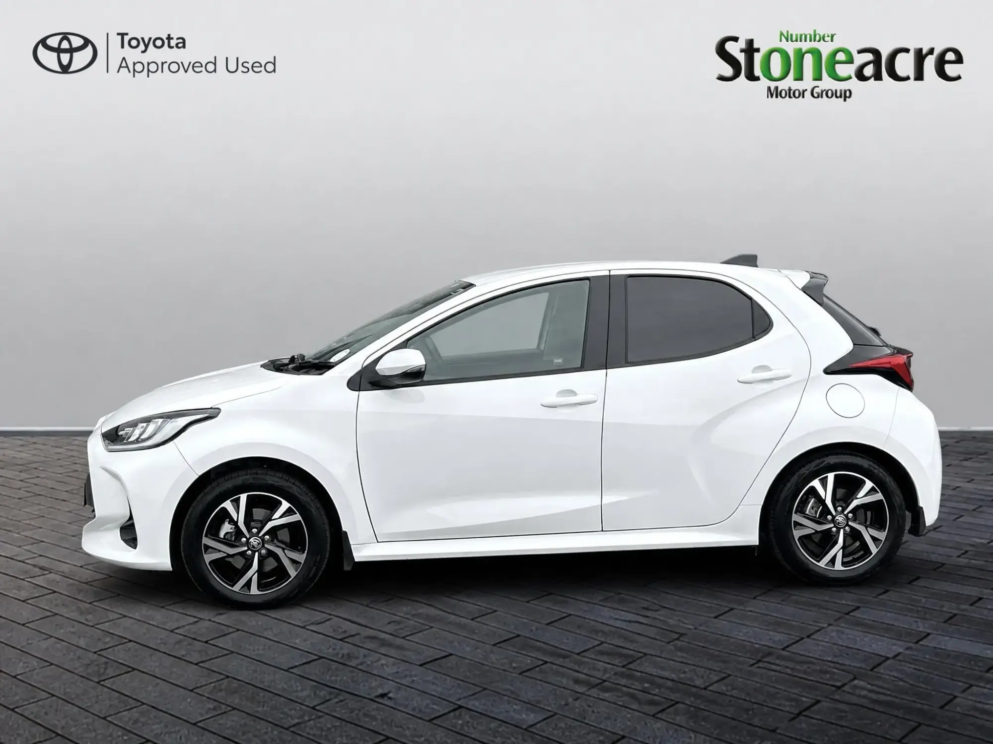 Toyota Yaris Image 6