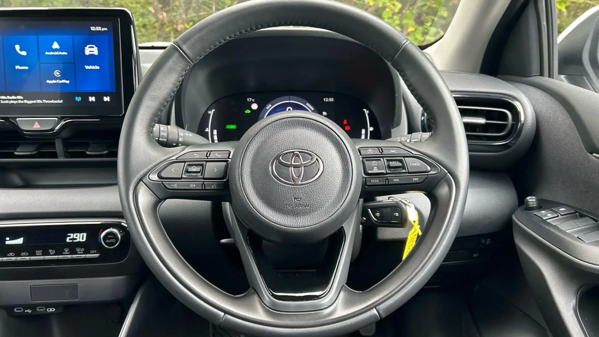 Toyota Yaris Image 12