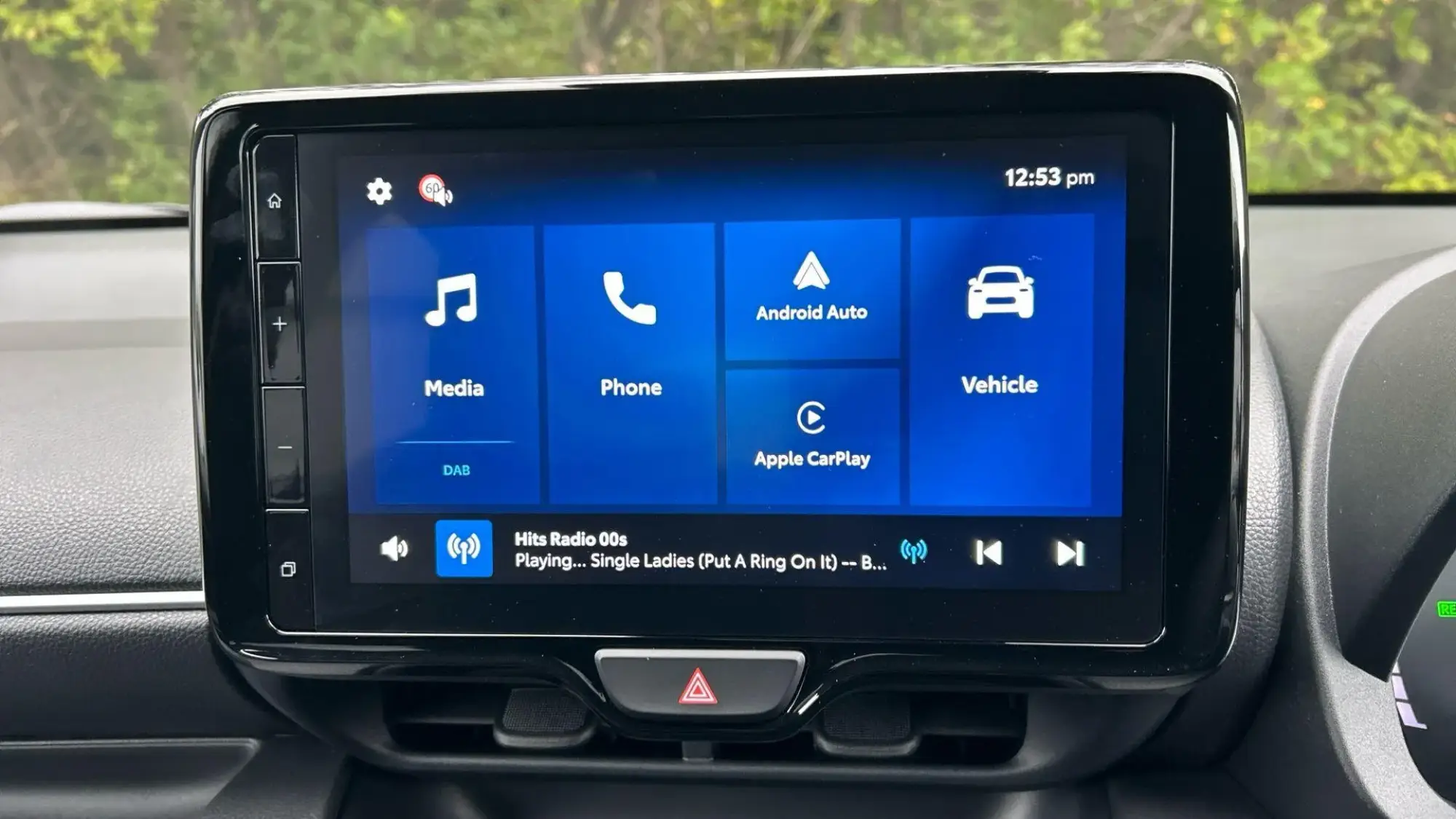 Toyota Yaris Image 24