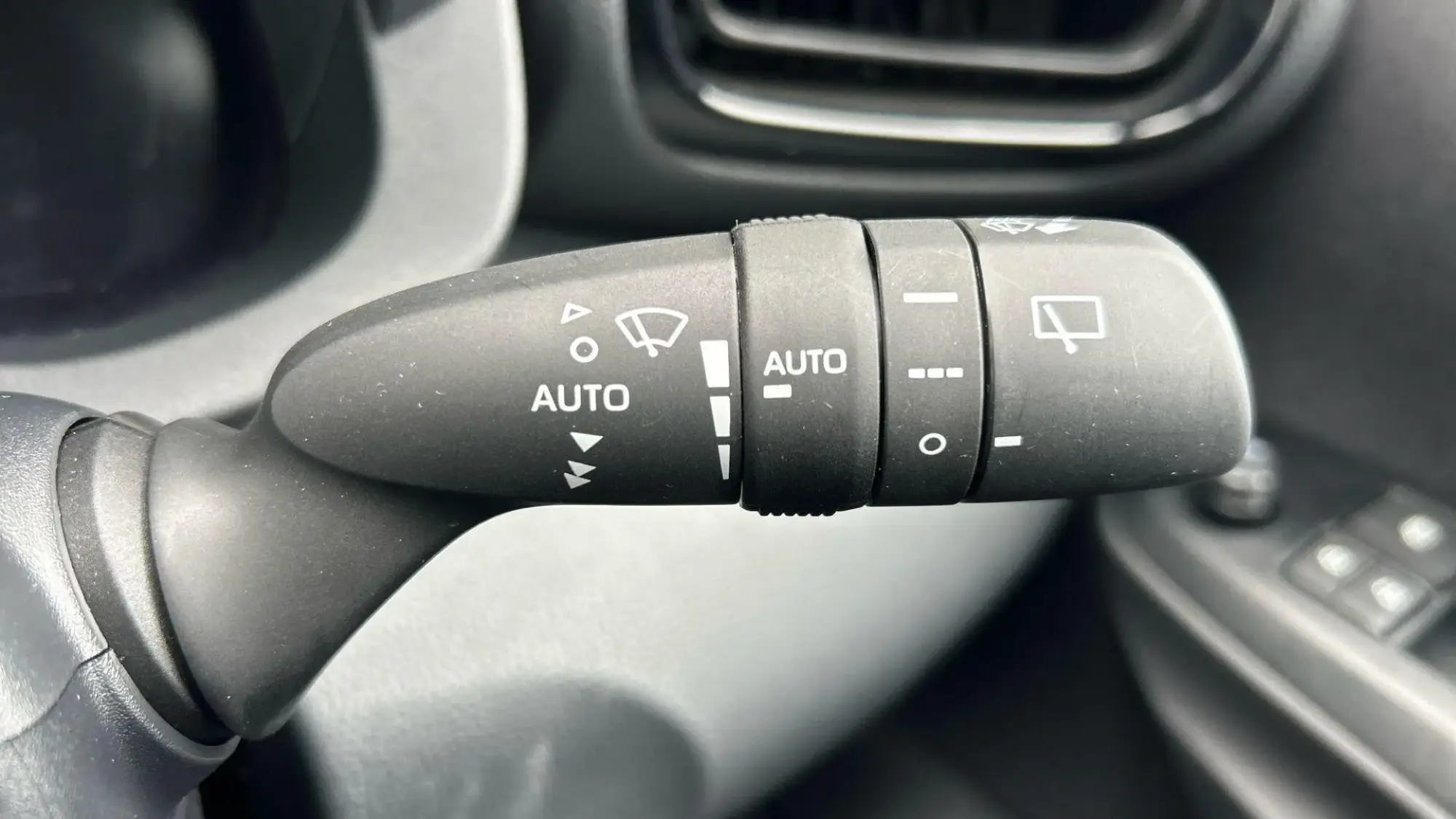 Toyota Yaris Image 37