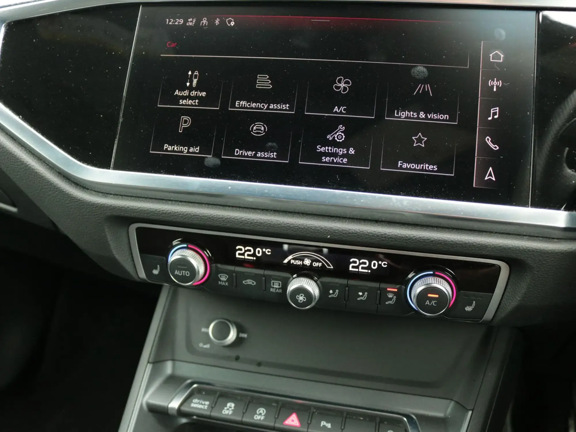 Audi Q3 Image 19
