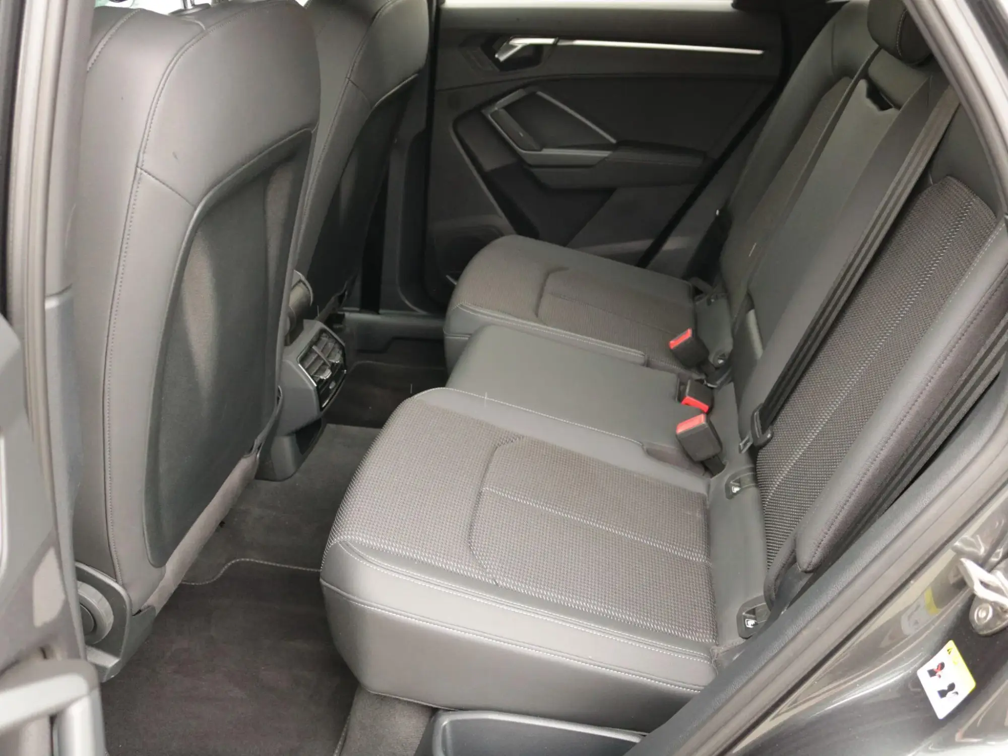 Audi Q3 Image 25