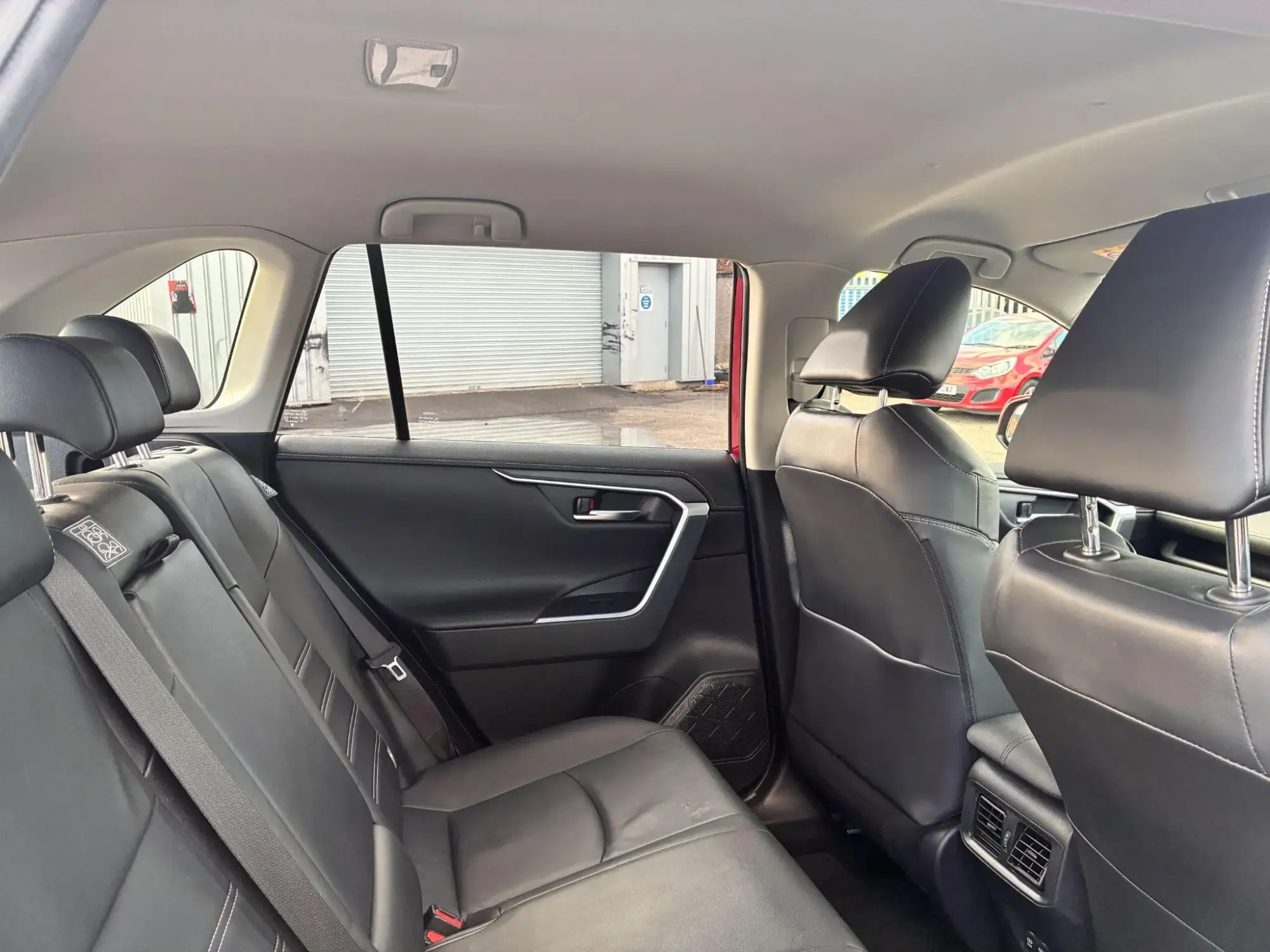 Toyota RAV4 Image 26
