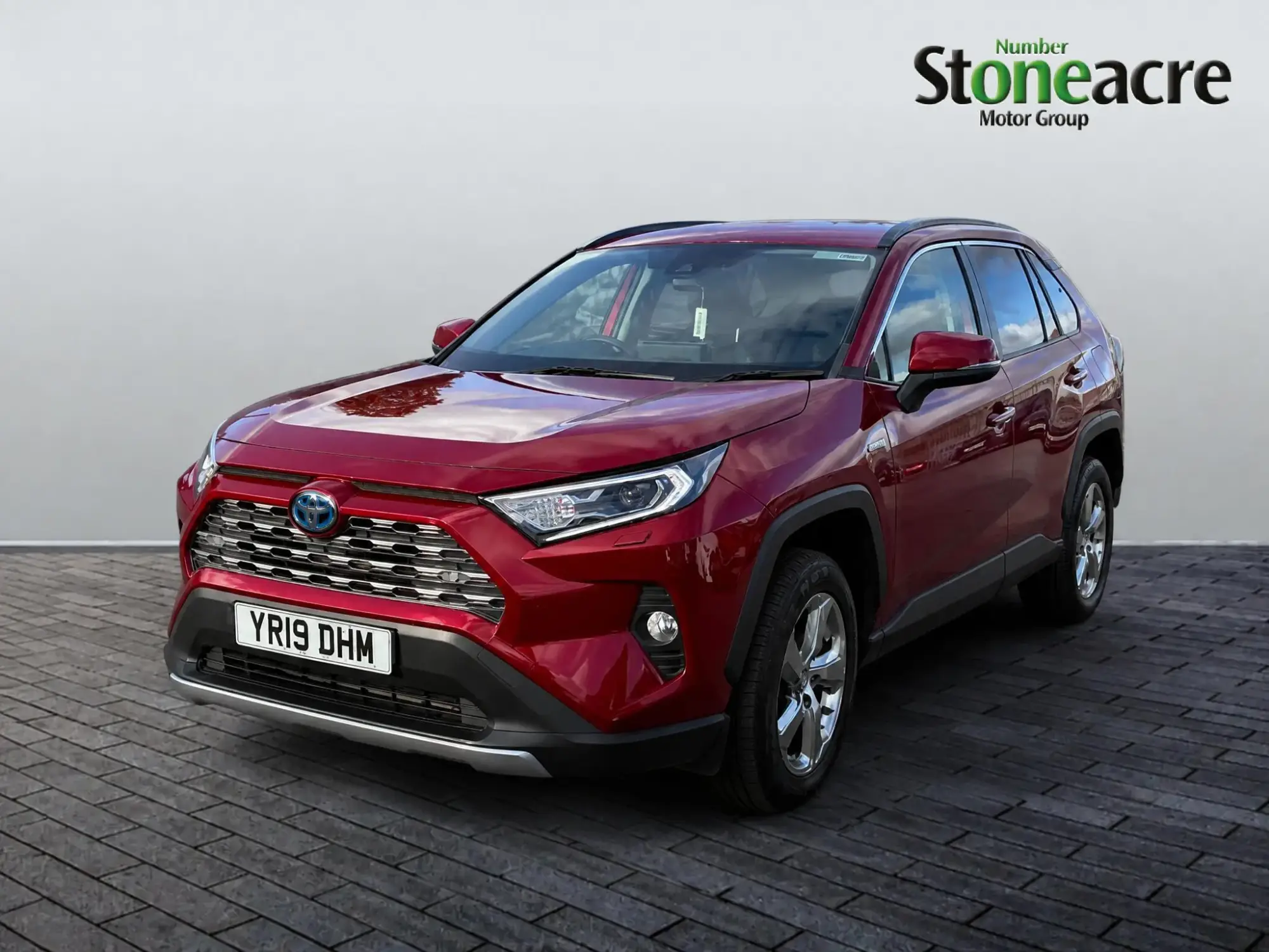 Toyota RAV4 2.5 VVT-h Excel CVT Euro 6 (s/s) 5dr YR19DHM Image 3 Toyota RAV4 2.5 VVT-h Excel CVT Euro 6 (s/s) 5dr YR19DHM Image 3