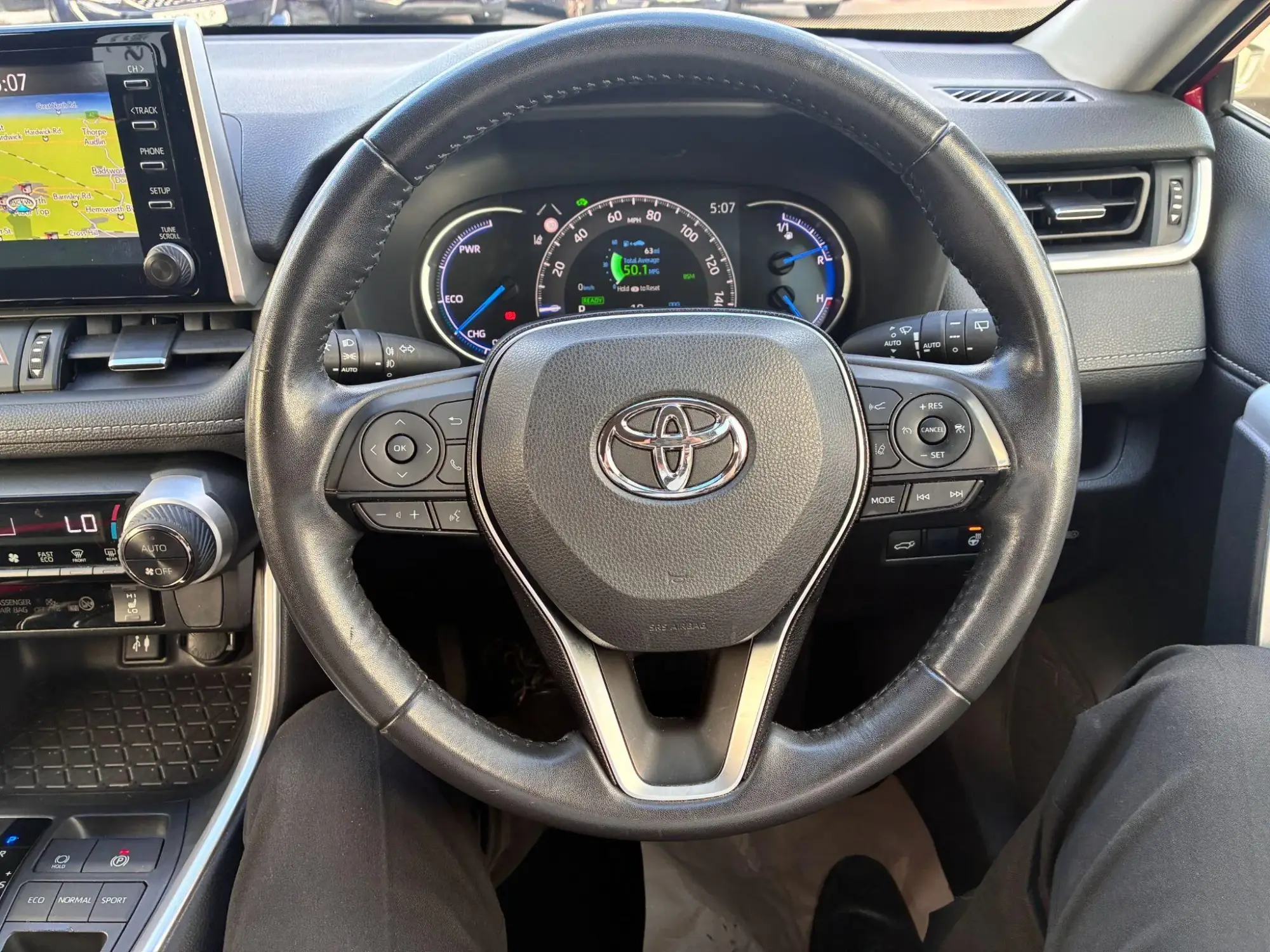 Toyota RAV4 Image 11