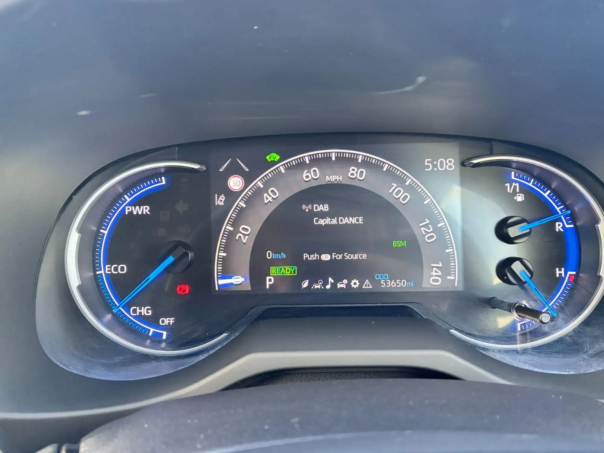Toyota RAV4 Image 30