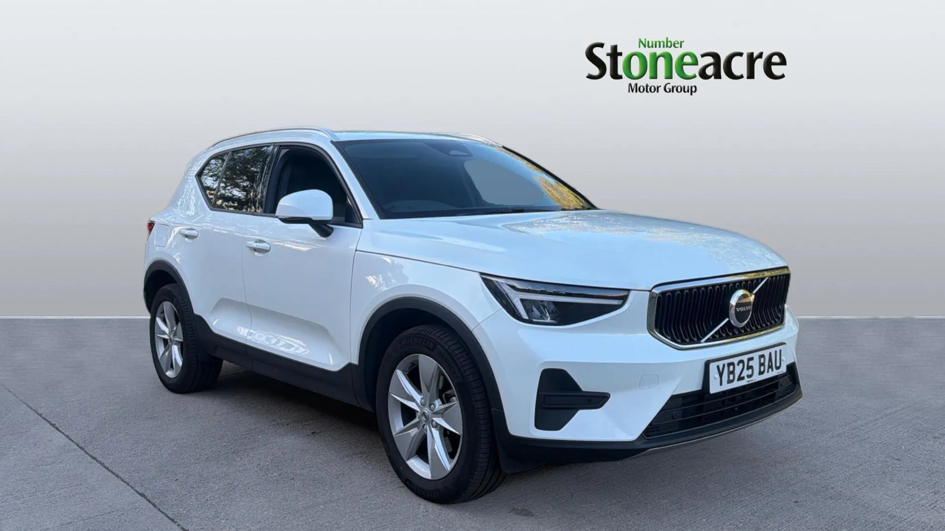 2025 Volvo XC40
