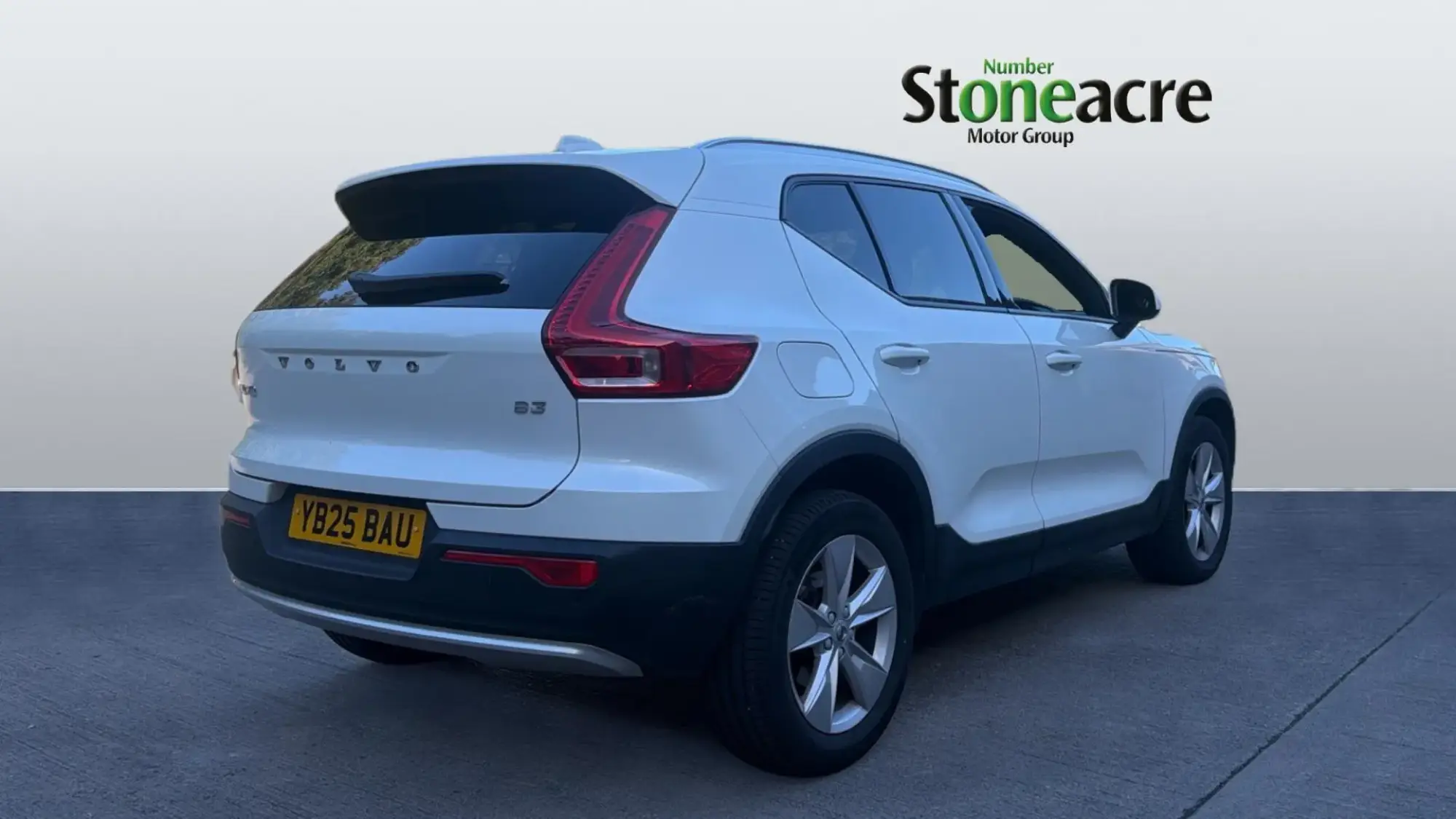 Volvo XC40 Core B3 (163 hp) Auto YB25BAU Image 2 Volvo XC40 Core B3 (163 hp) Auto YB25BAU Image 2