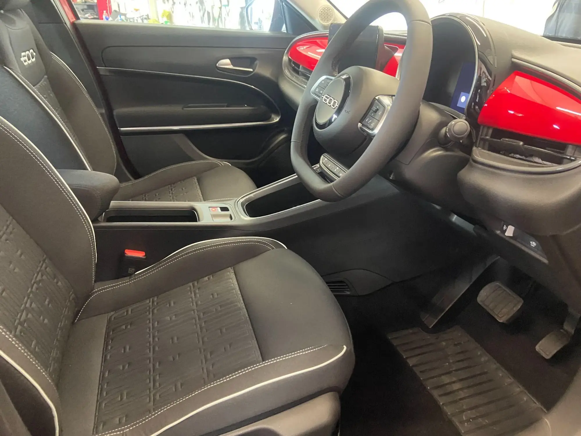 Fiat 600 Petrol Image 9