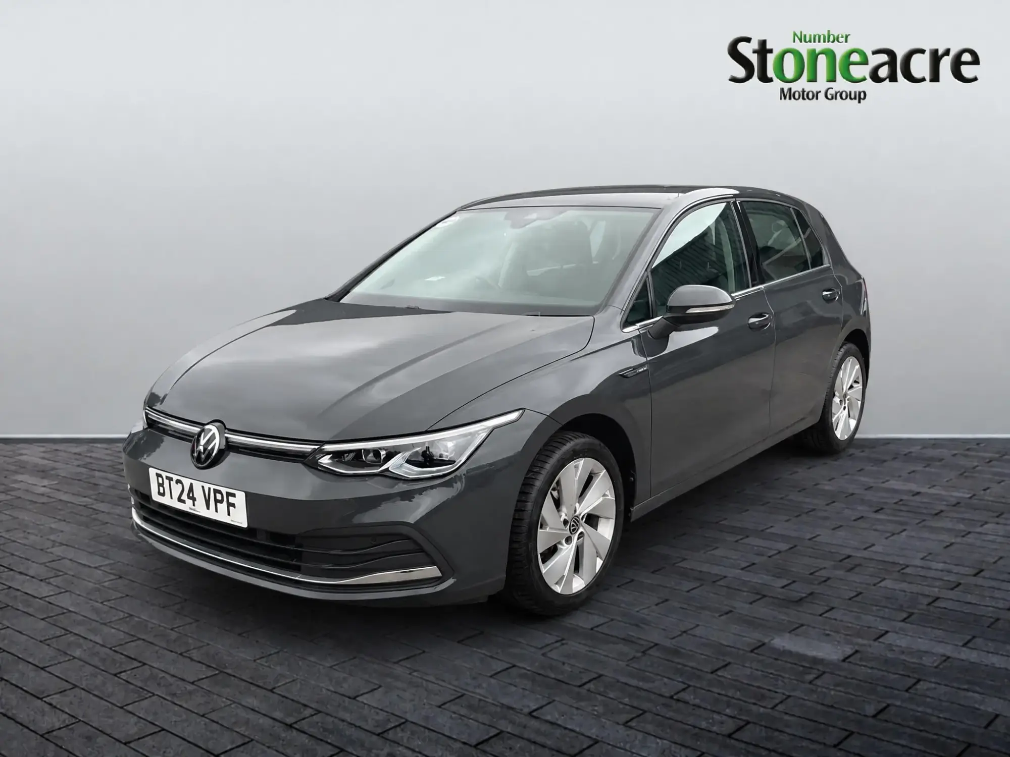 Volkswagen Golf 1.5 TSI Style Hatchback 5dr Petrol Manual Euro 6 (s/s) (130 ps) BT24VPF Image 3