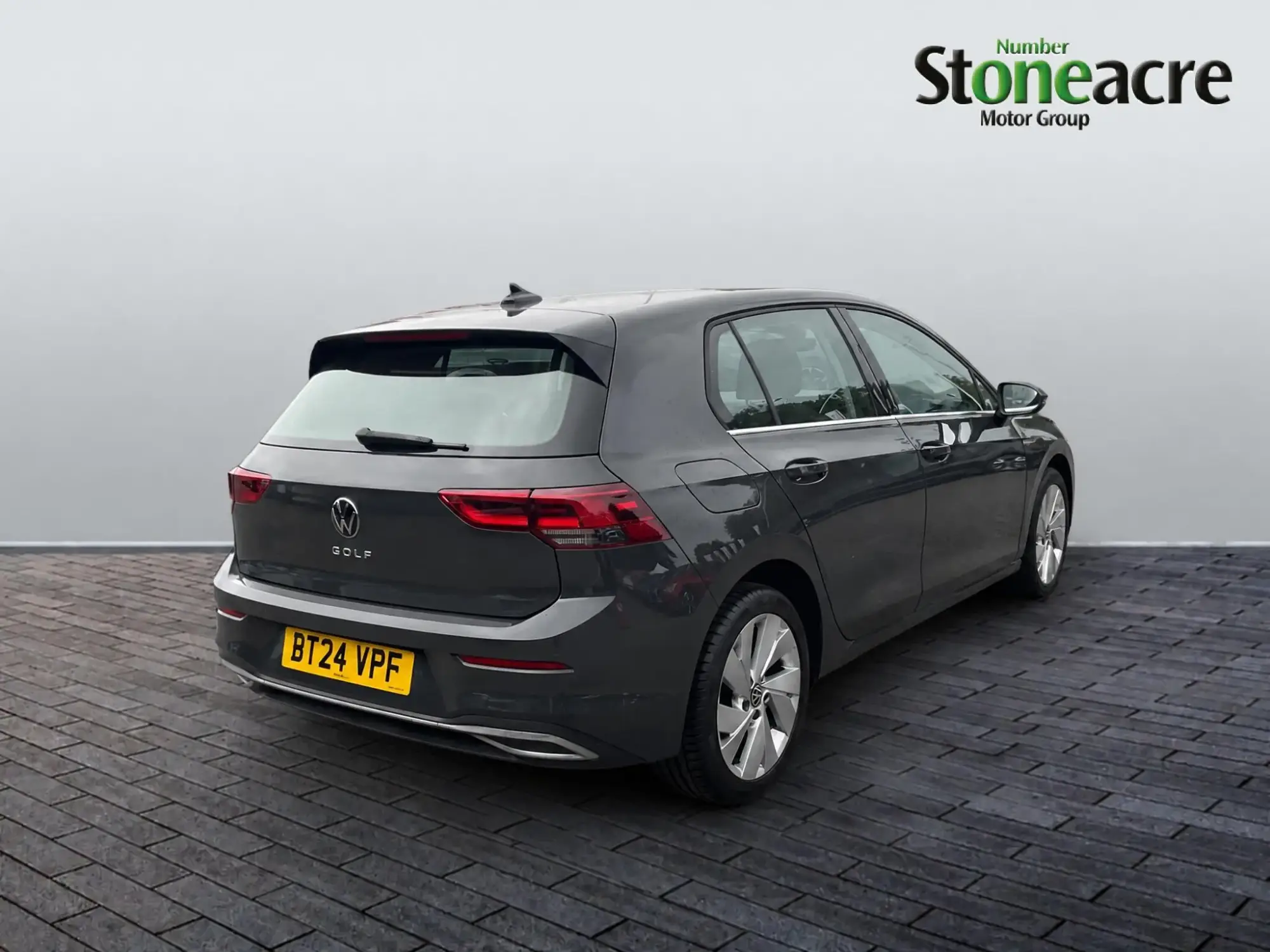 Volkswagen Golf Image 8