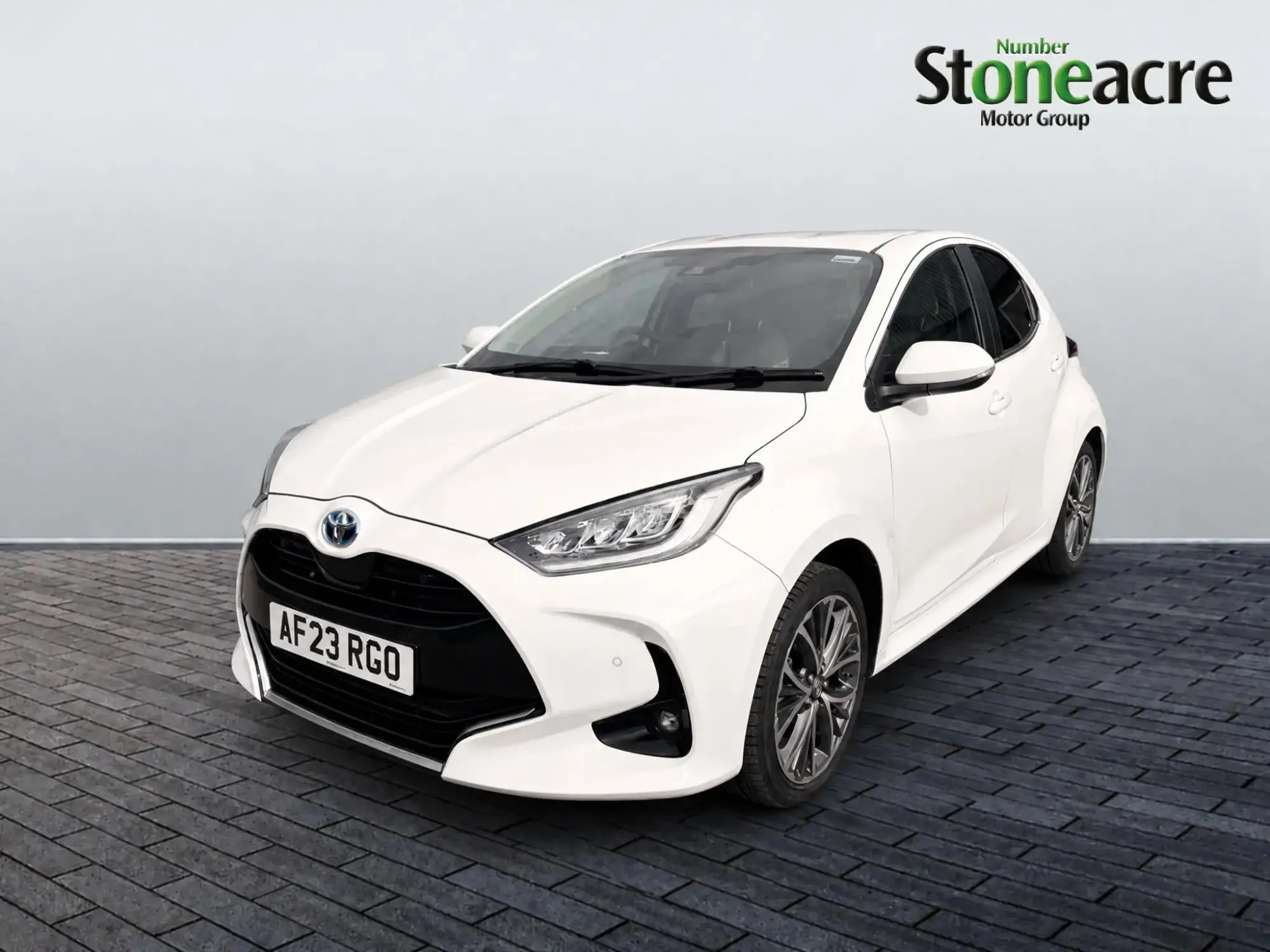 Toyota Yaris Hybrid 1.5 Hybrid Excel 5dr CVT AF23RGO Image 3