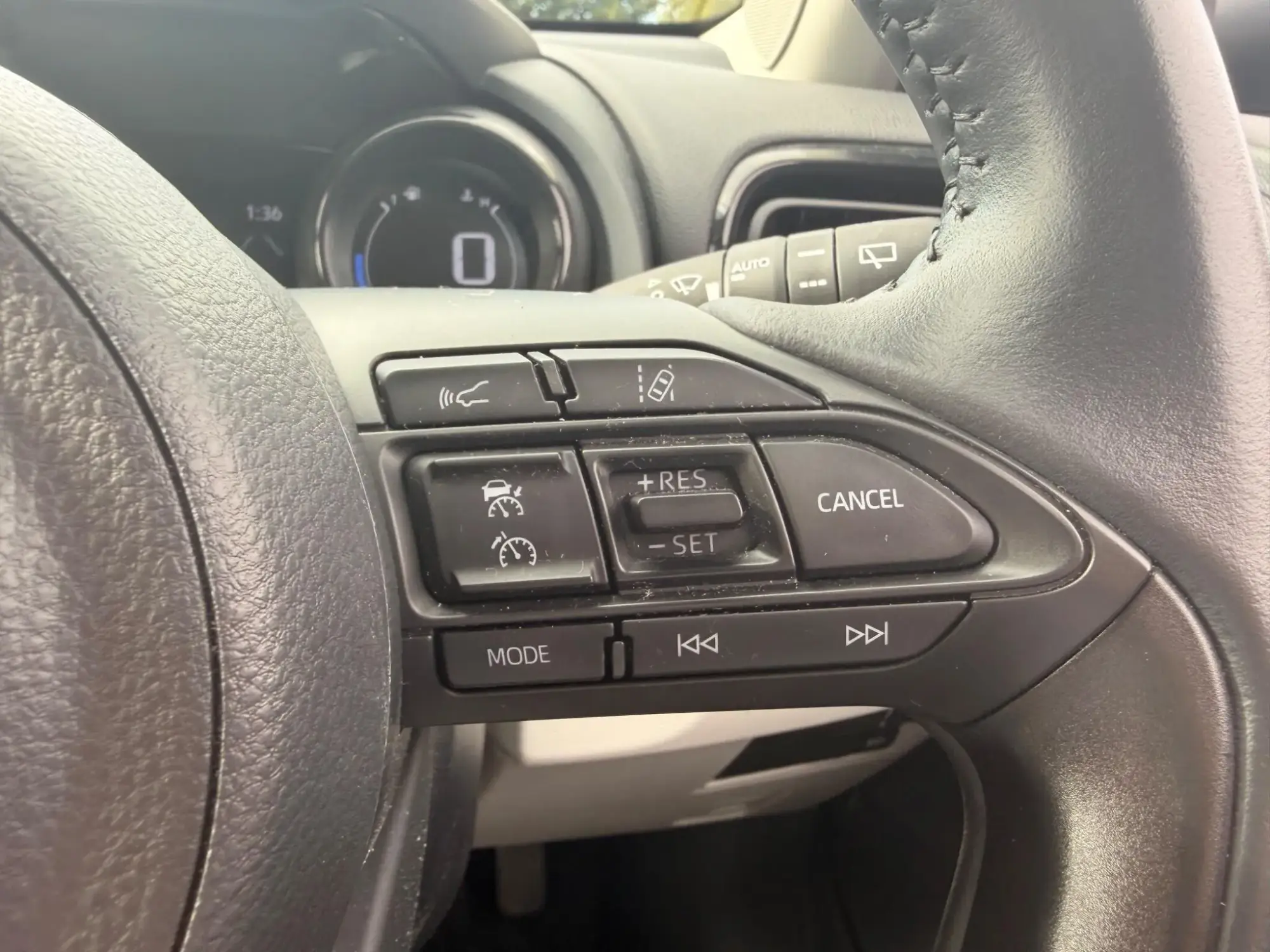 Toyota Yaris Hybrid Image 15