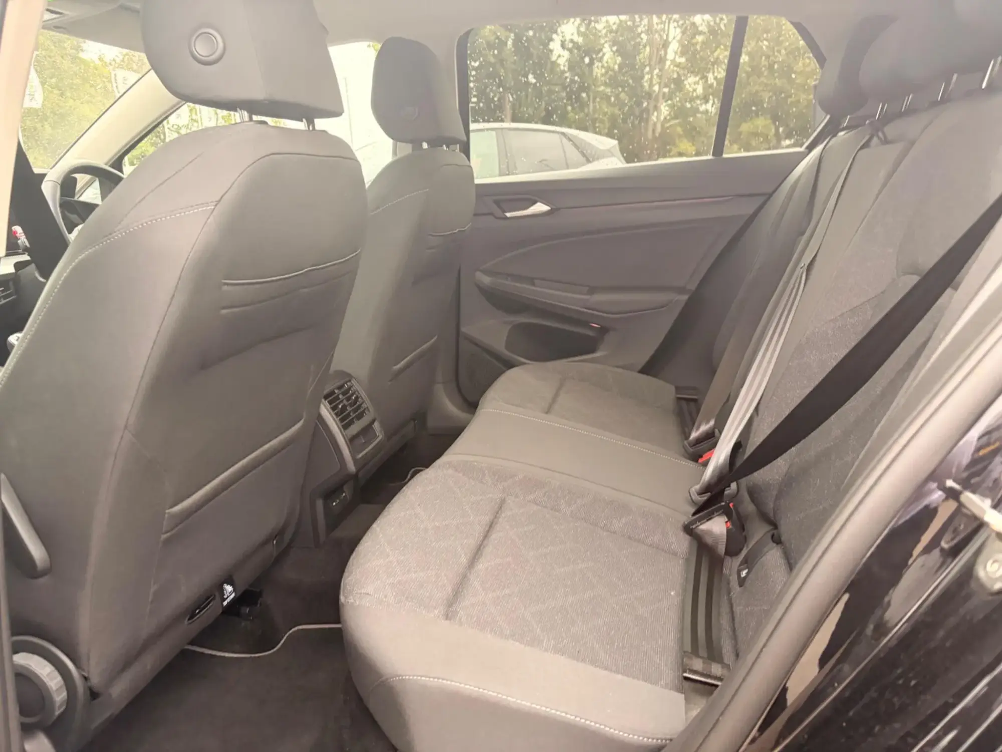 Volkswagen Golf Image 9