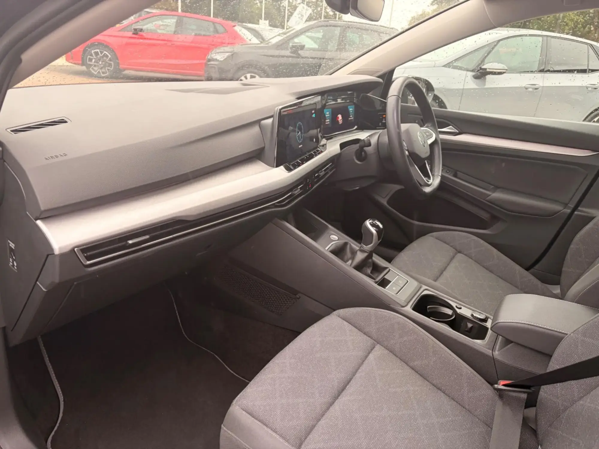 Volkswagen Golf Image 8