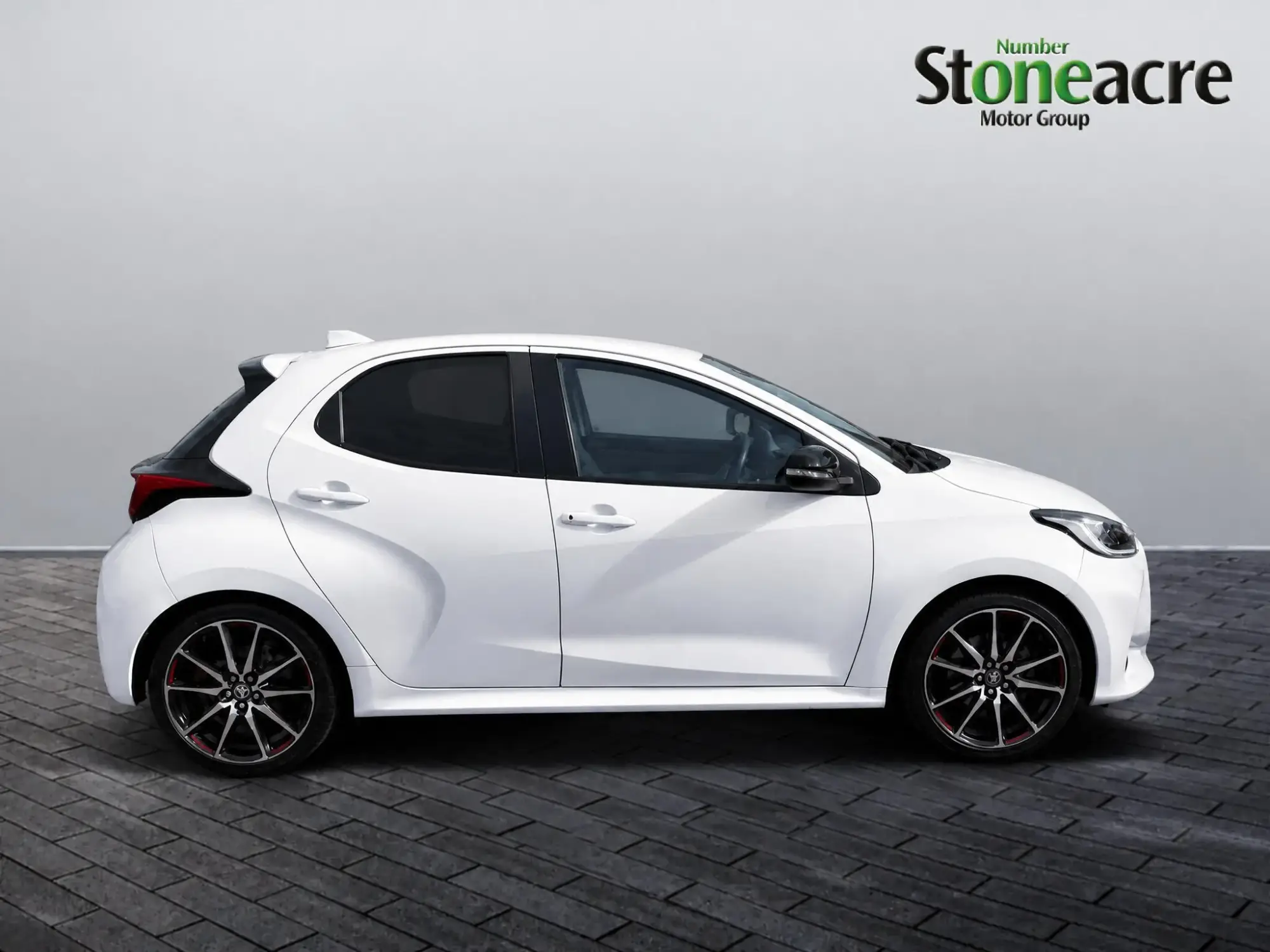 Toyota Yaris Hybrid Image 6 Toyota Yaris Hybrid Image 6