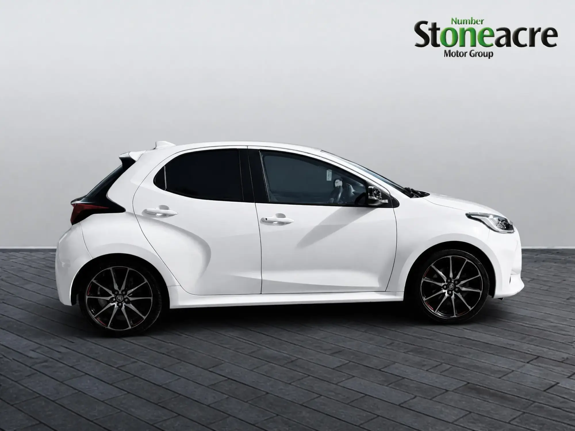 Toyota Yaris Hybrid Image 8 Toyota Yaris Hybrid Image 8