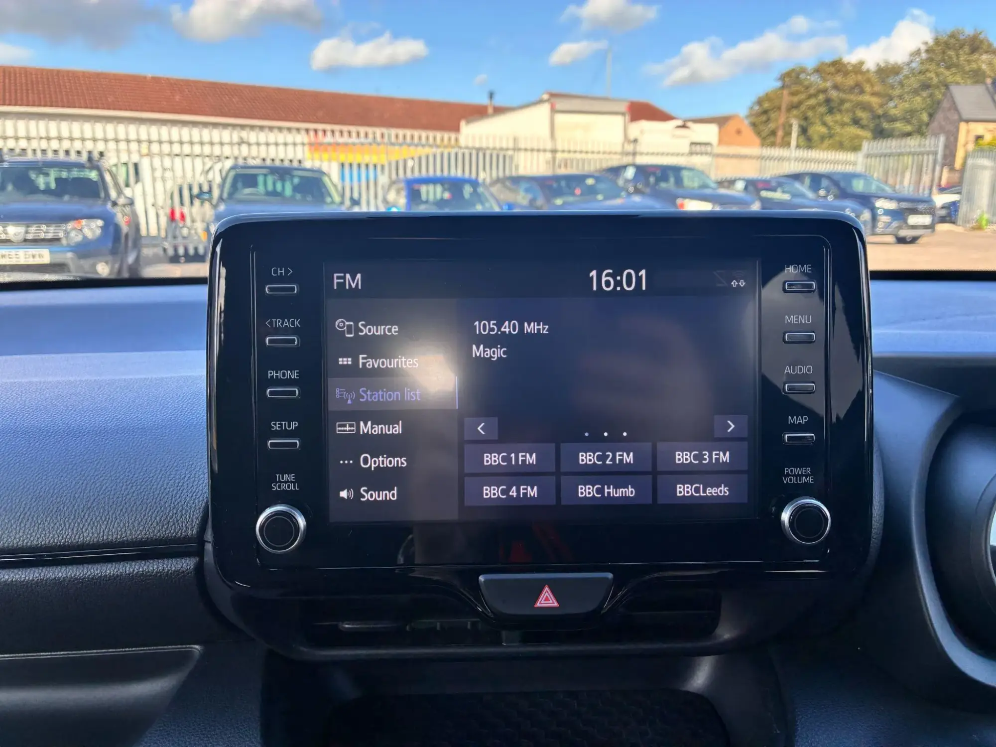 Toyota Yaris Hybrid Image 37 Toyota Yaris Hybrid Image 37