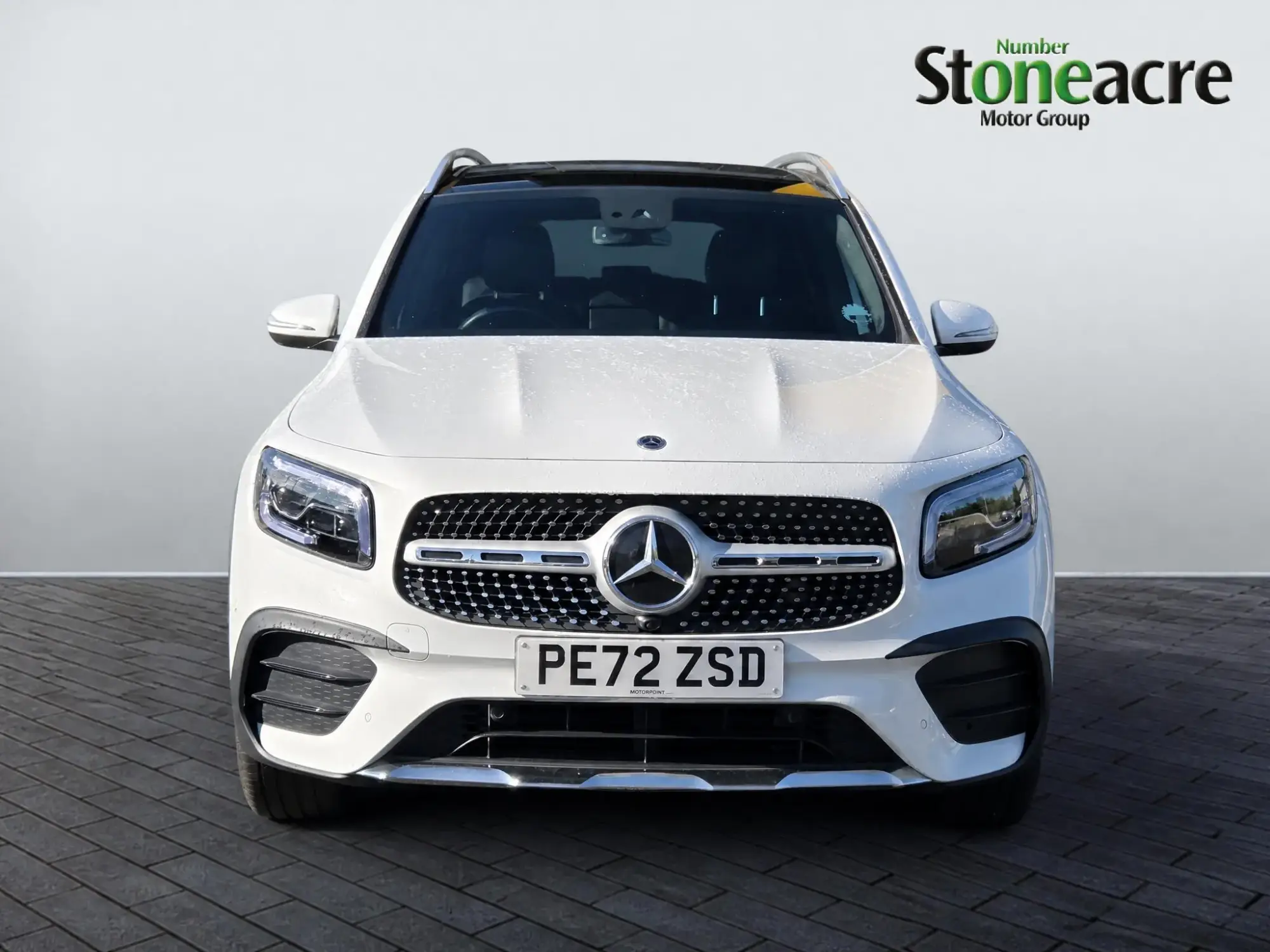 Mercedes-Benz GLB Image 2