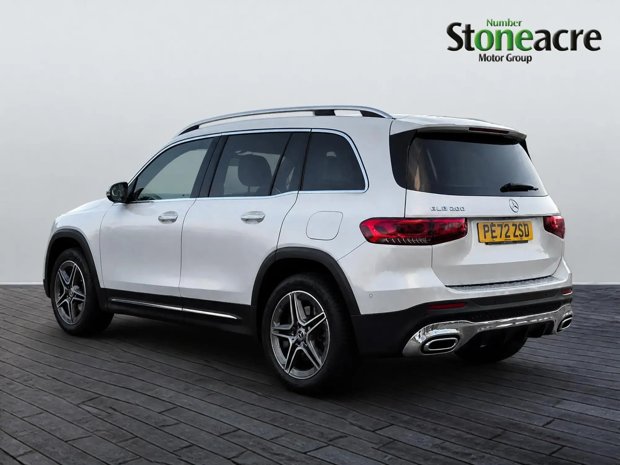 Mercedes-Benz GLB Image 5