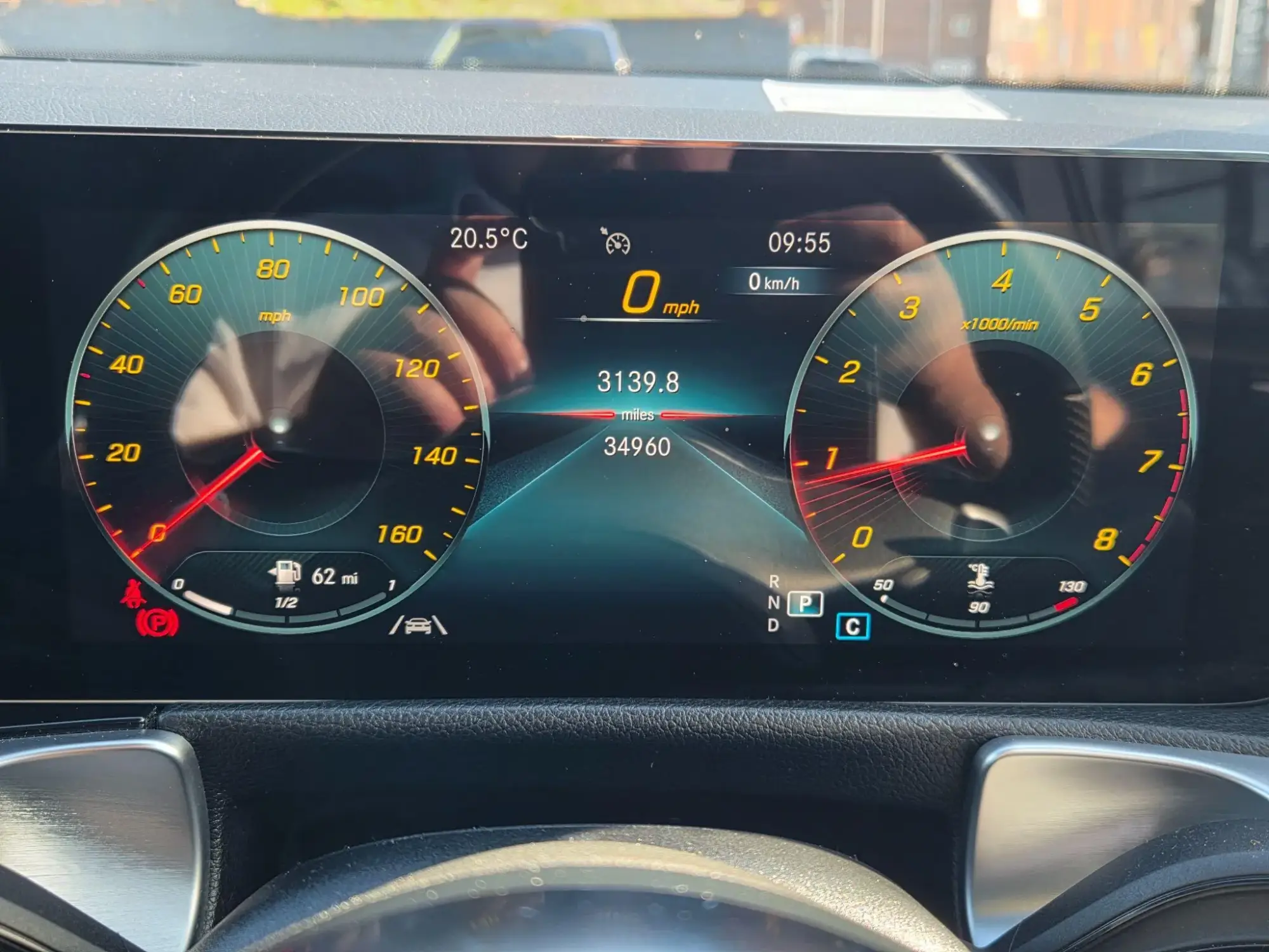 Mercedes-Benz GLB Image 31