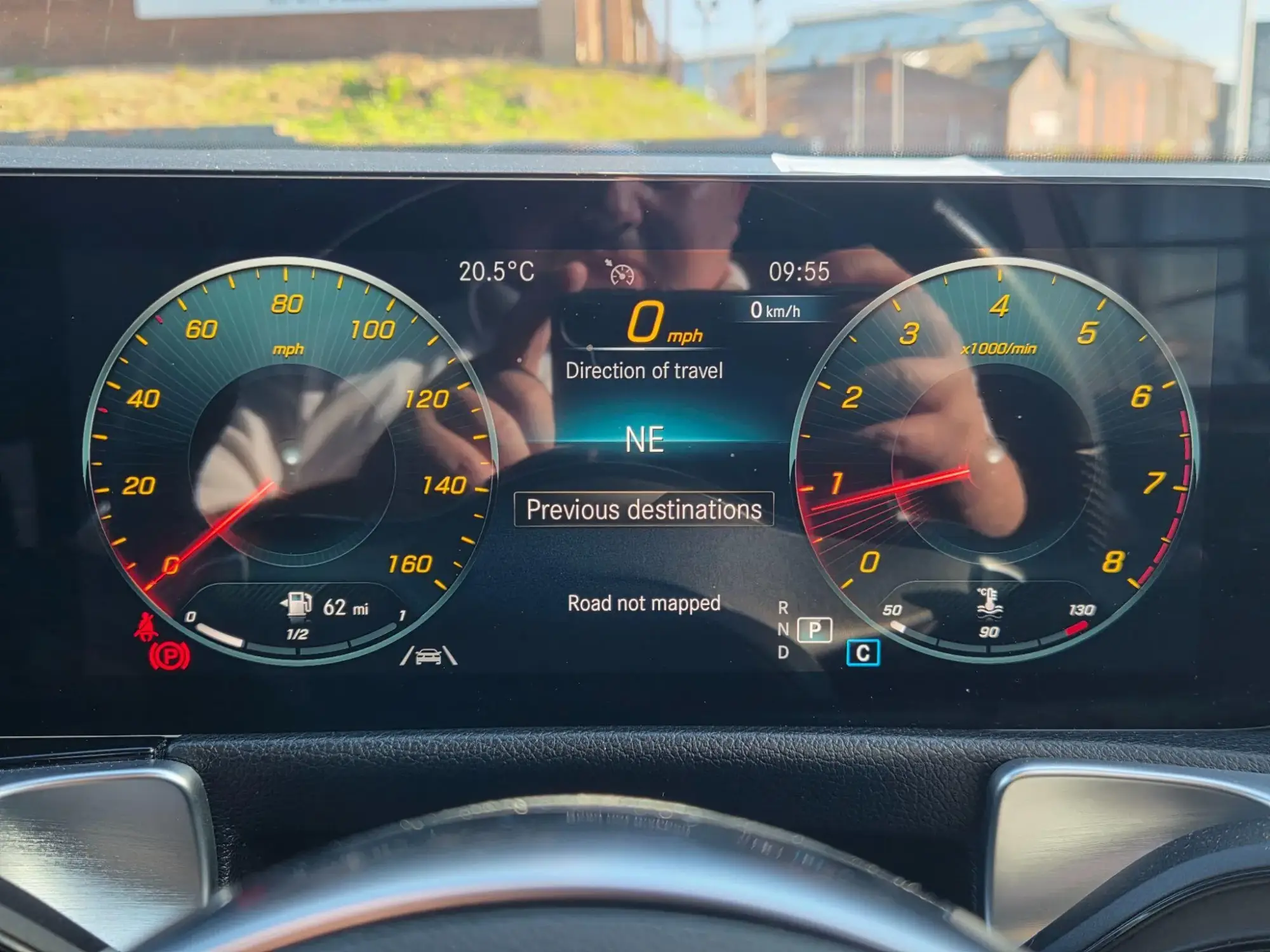 Mercedes-Benz GLB Image 32
