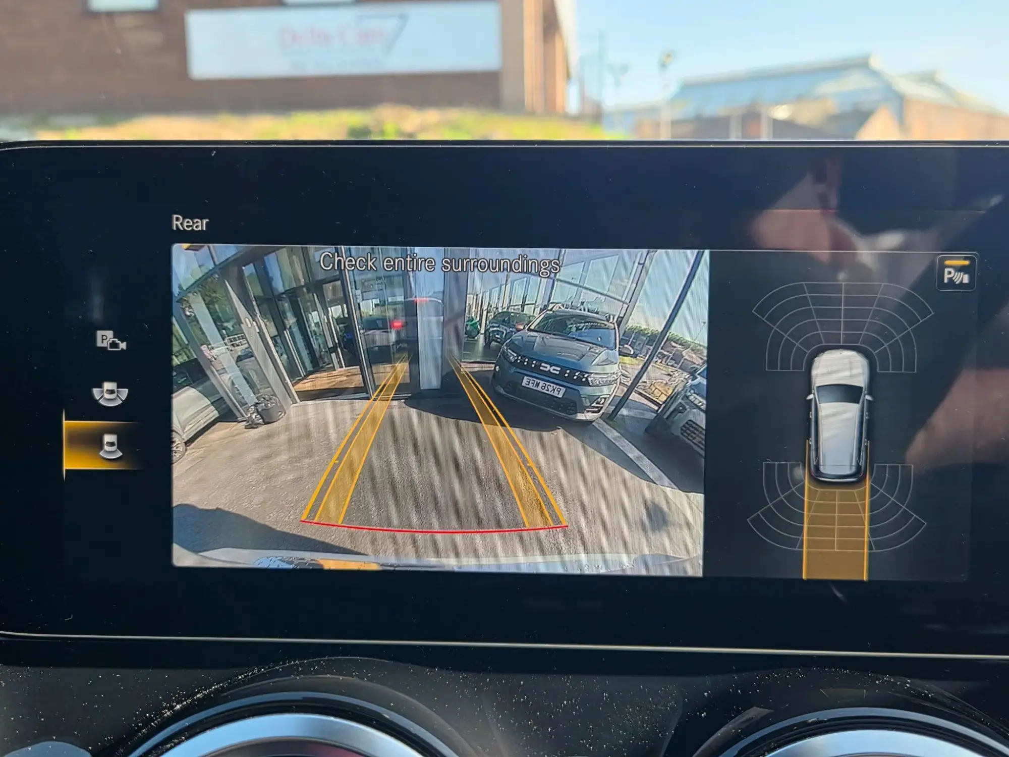 Mercedes-Benz GLB Image 39