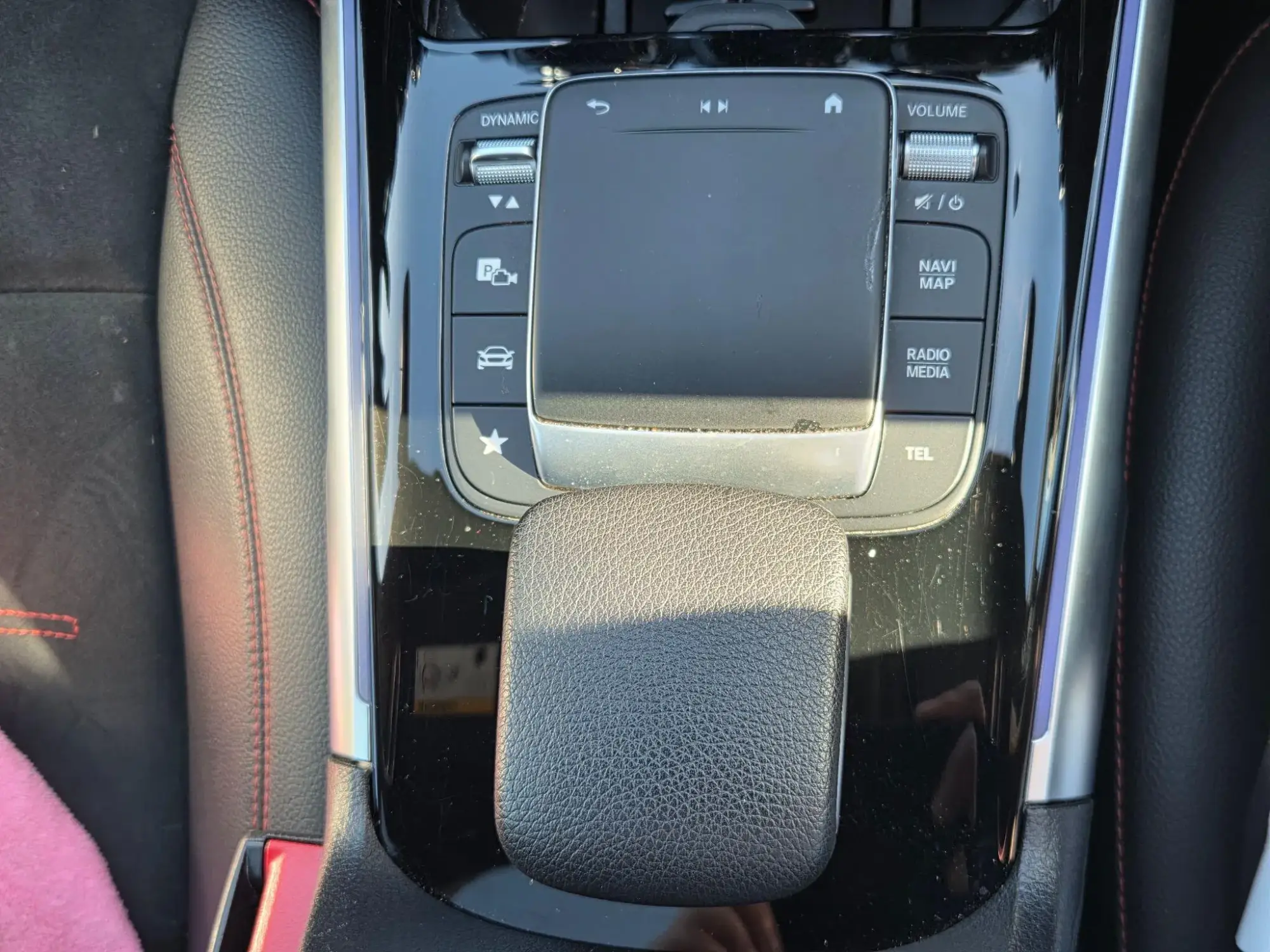 Mercedes-Benz GLB Image 41