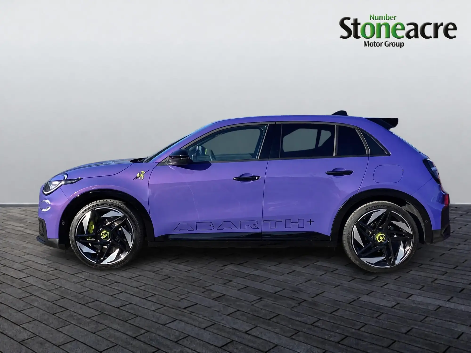 Abarth 600e Image 7