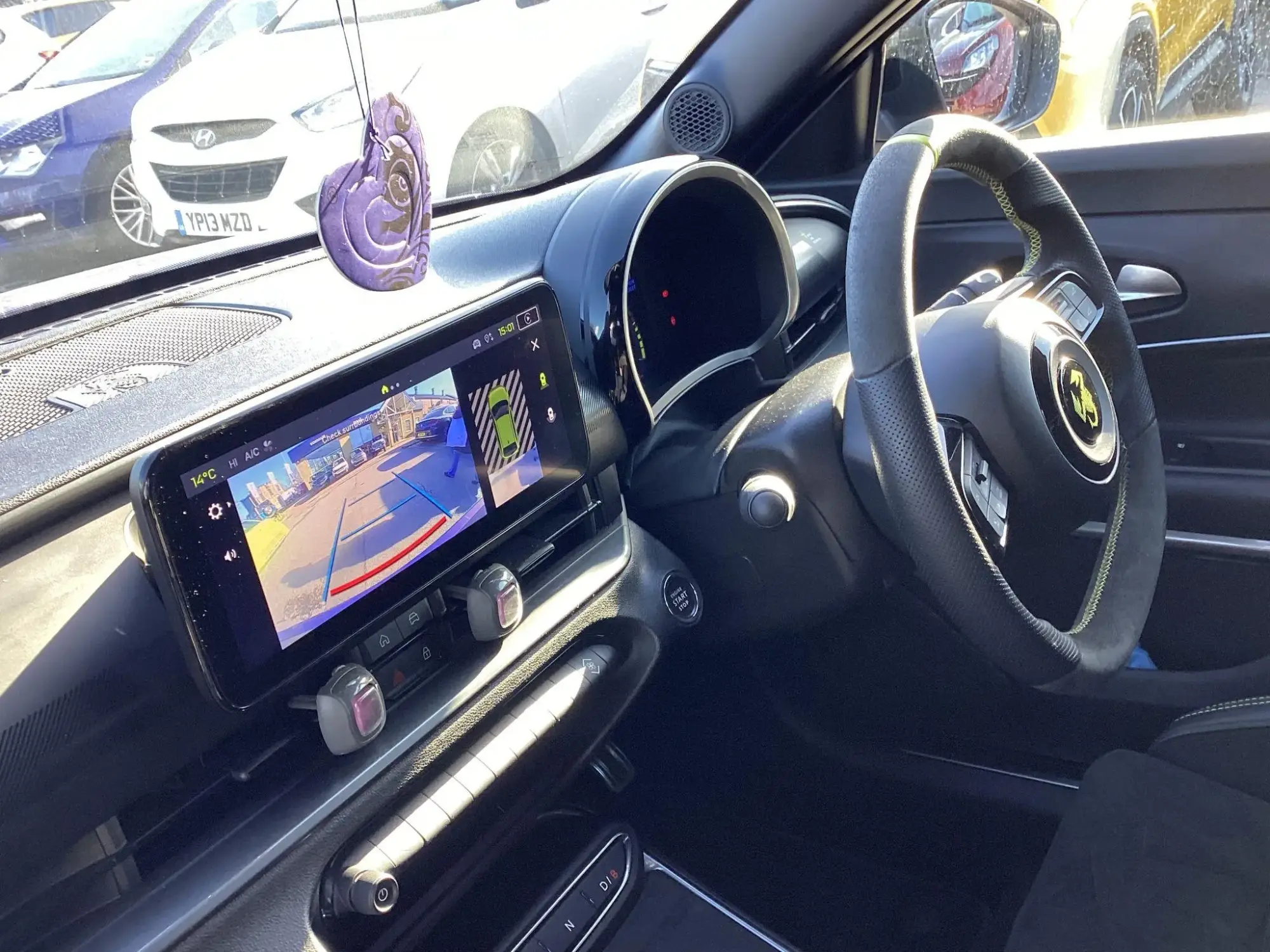 Abarth 600e Image 11