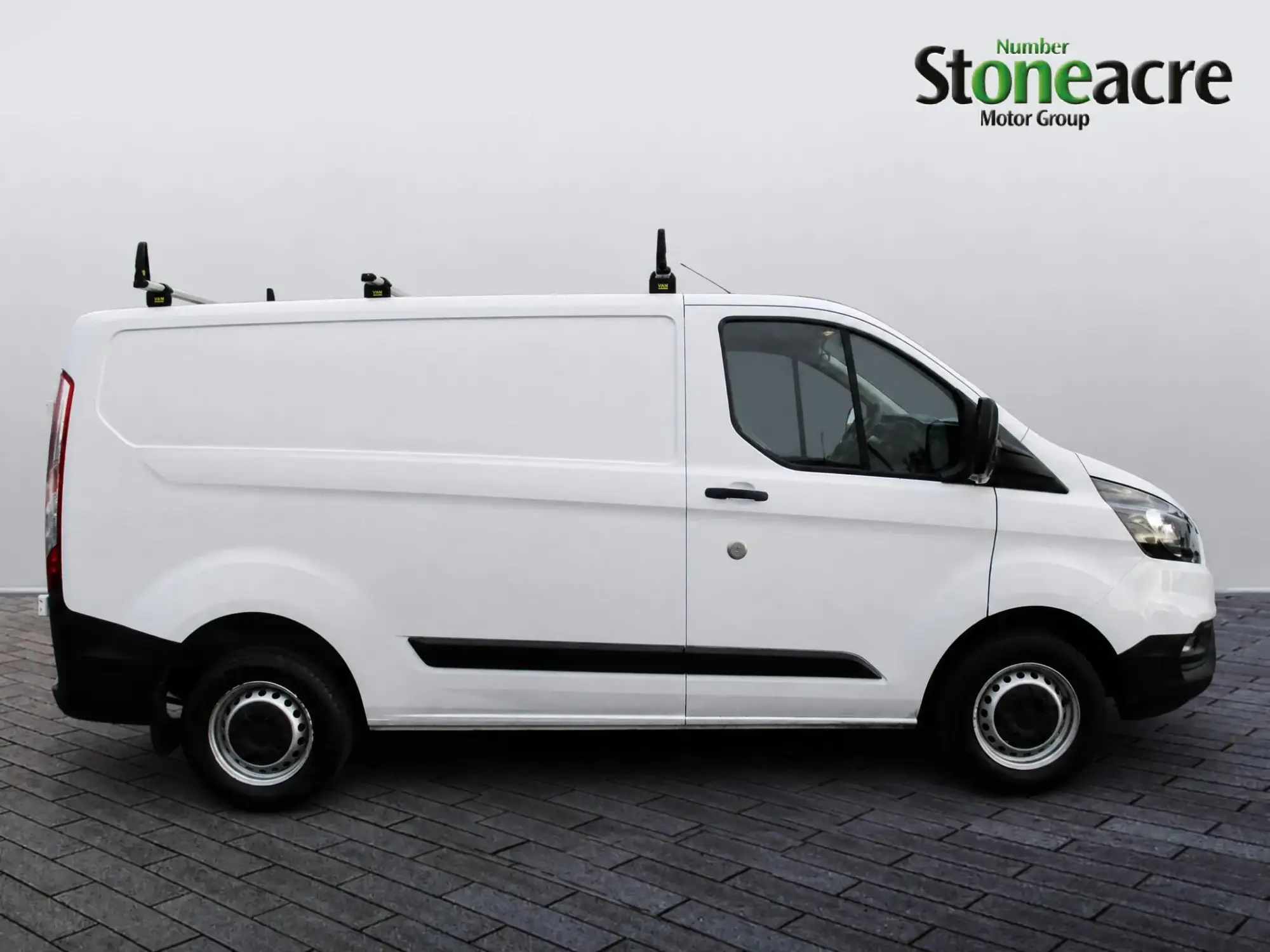 Ford Transit Custom 2.0 280 EcoBlue Leader L1 H1 Euro 6 (s/s) 5dr BJ22XNW Image 2