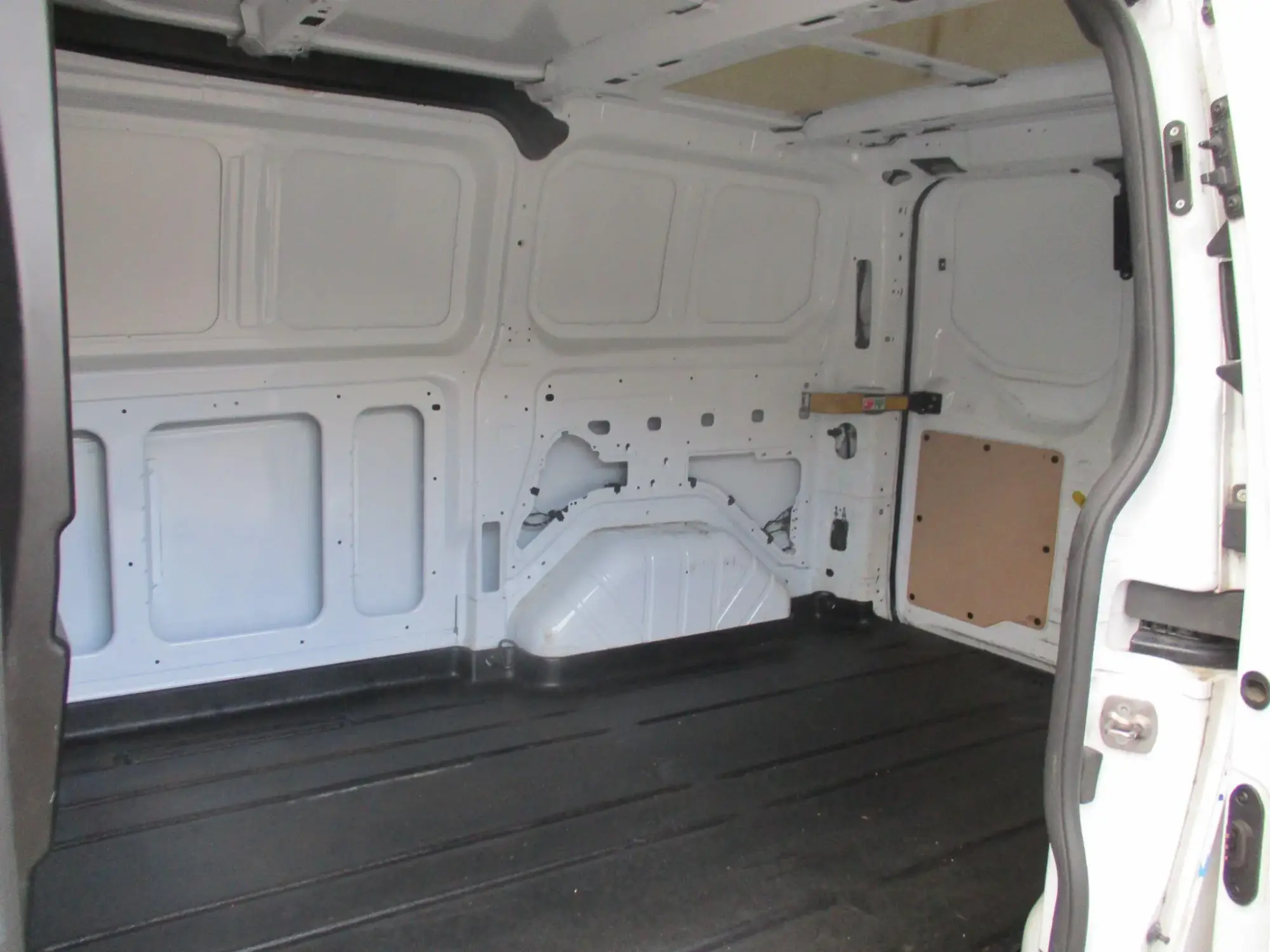 Ford Transit Custom Image 11