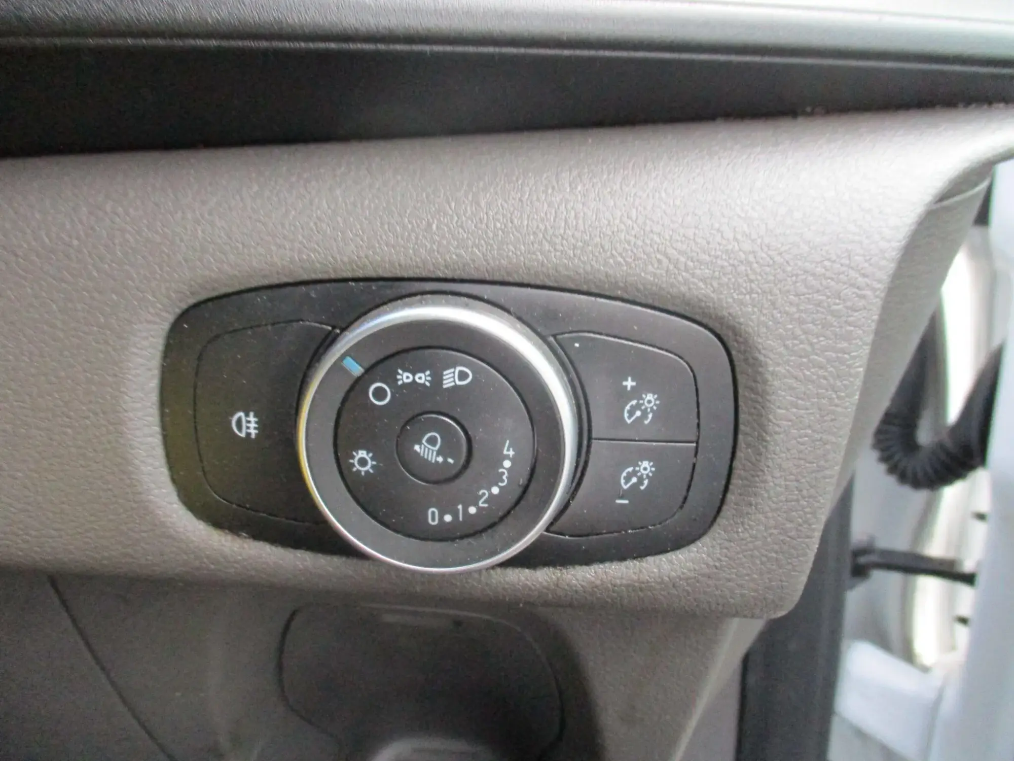 Ford Transit Custom Image 15