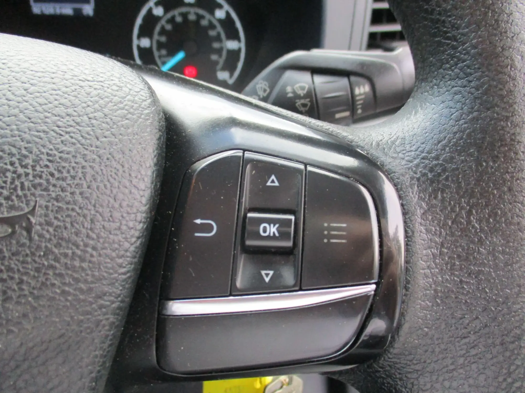 Ford Transit Custom Image 18