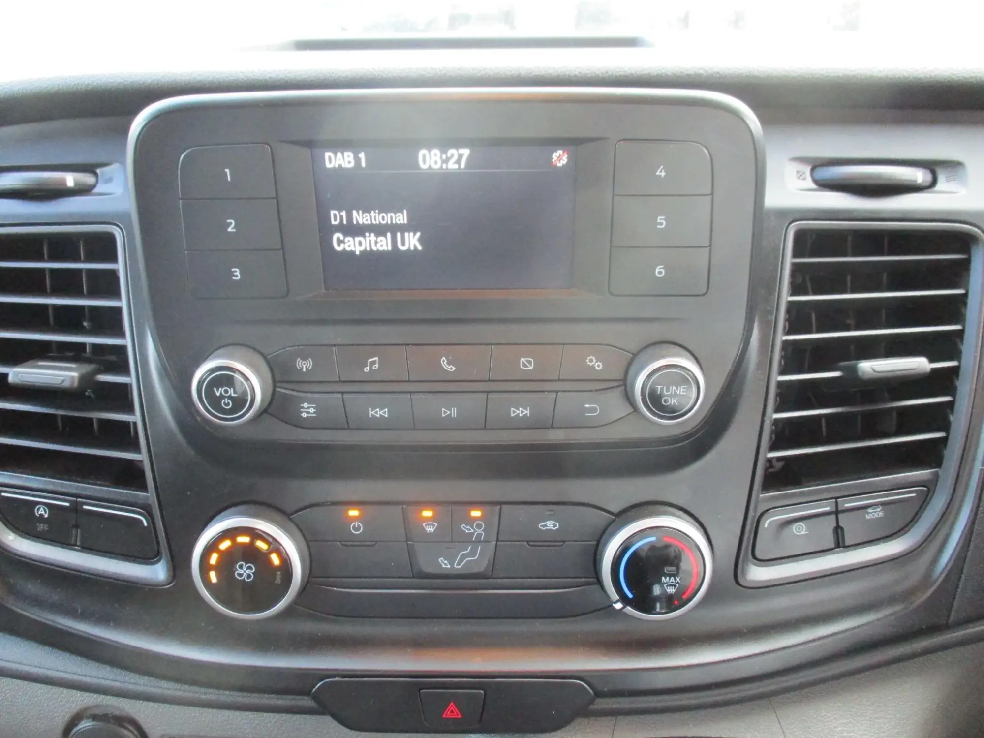 Ford Transit Custom Image 19