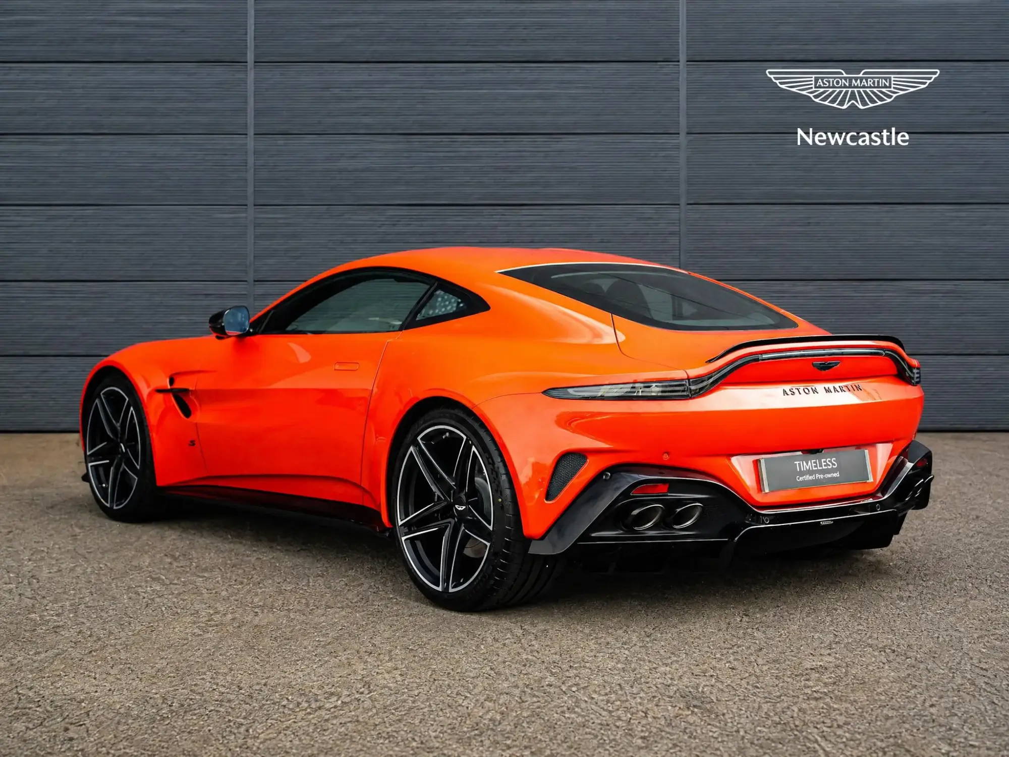 Aston Martin Vantage Image 4 Aston Martin Vantage Image 4