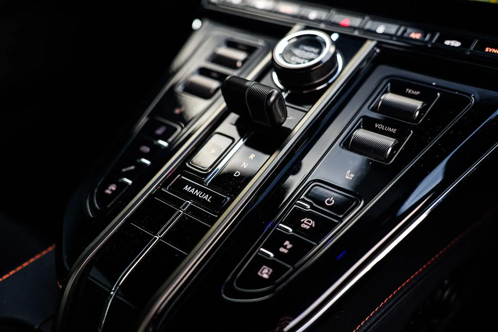 Aston Martin Vantage Image 13 Aston Martin Vantage Image 13