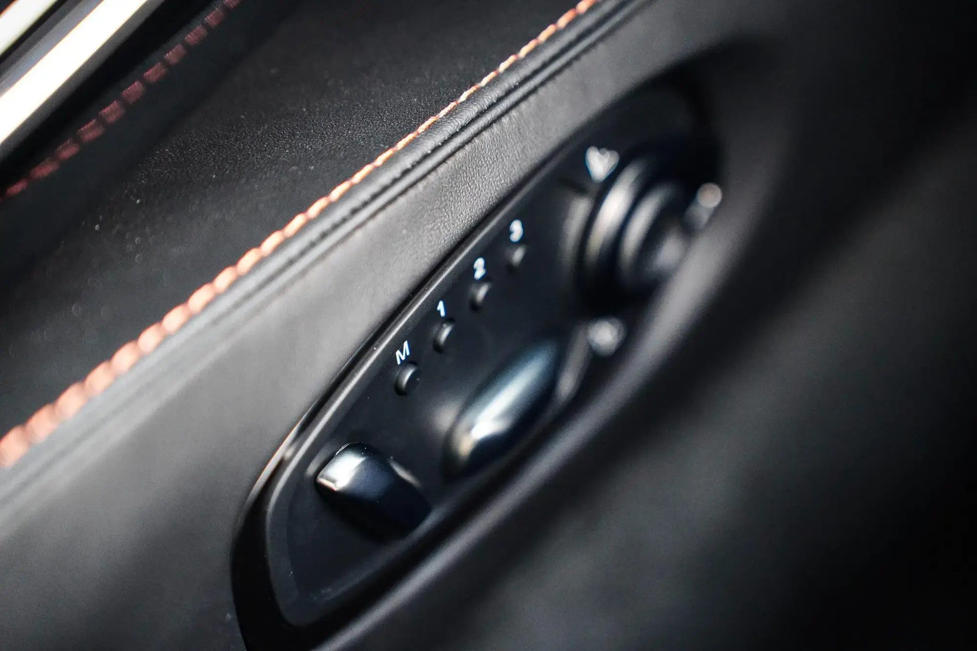 Aston Martin Vantage Image 14 Aston Martin Vantage Image 14