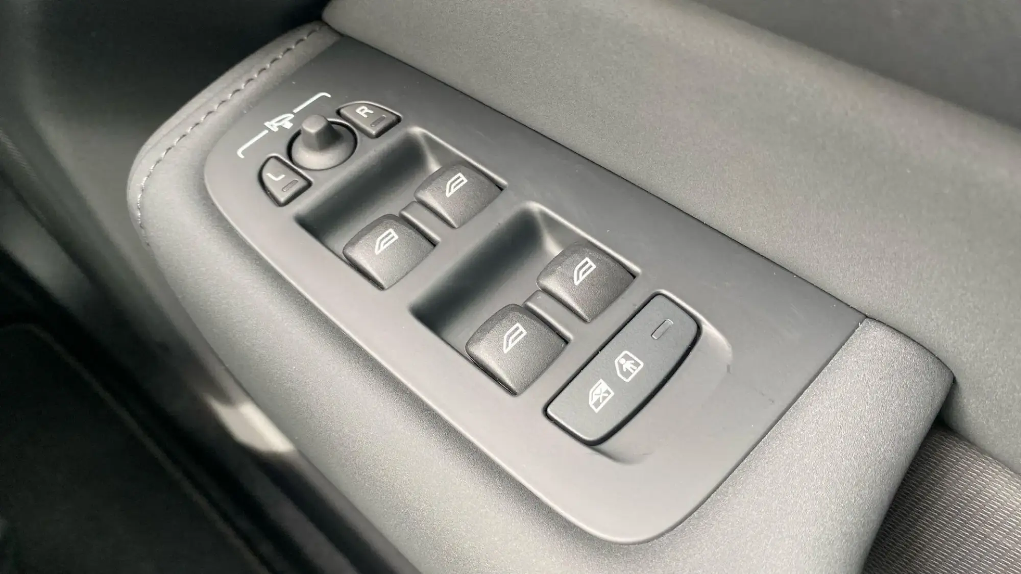 Volvo XC60 Image 33 Volvo XC60 Image 33