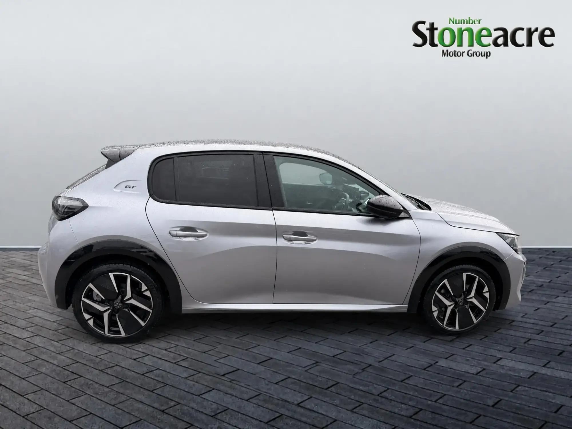 Peugeot 208 Image 2