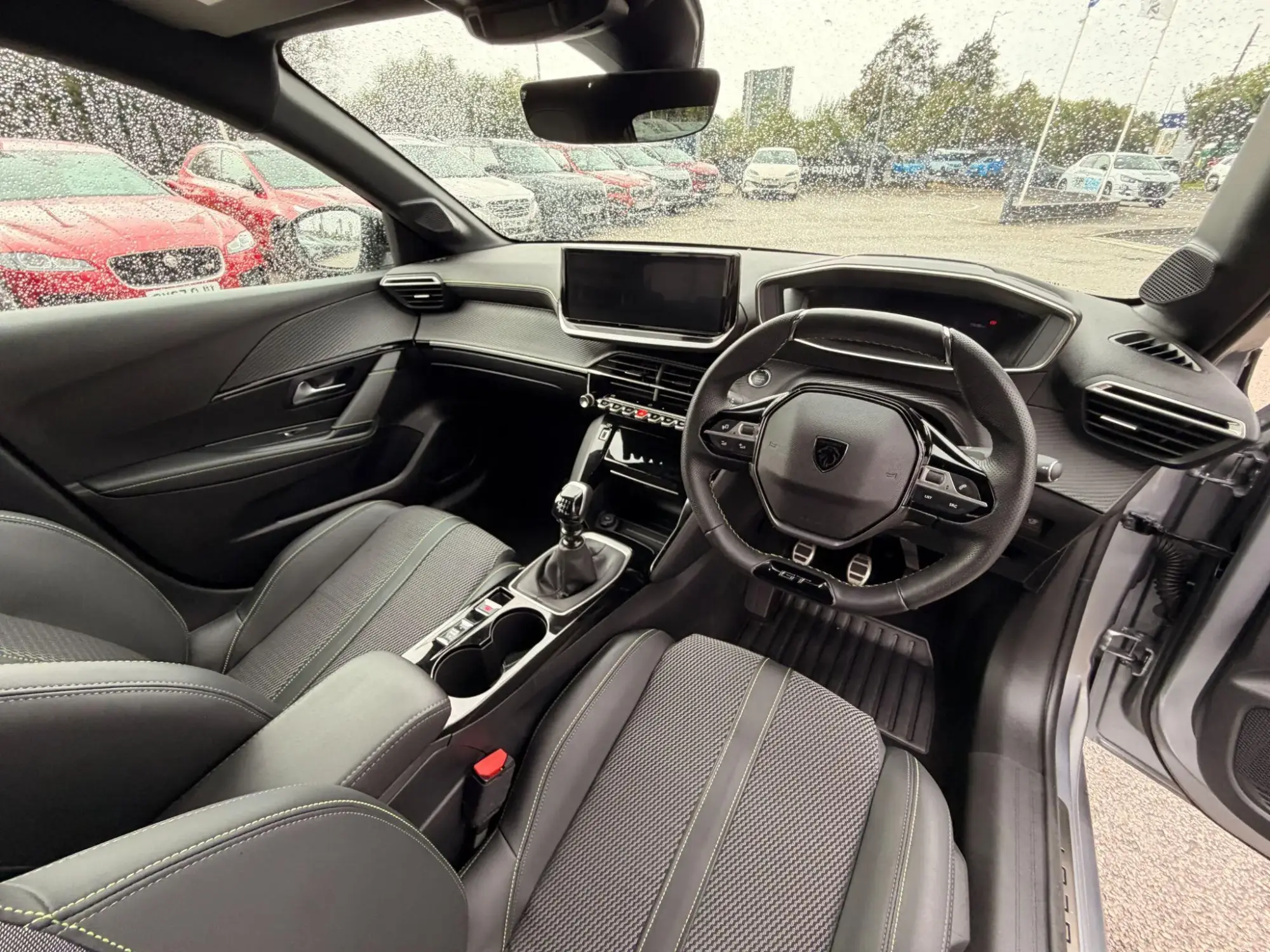 Peugeot 208 Image 23